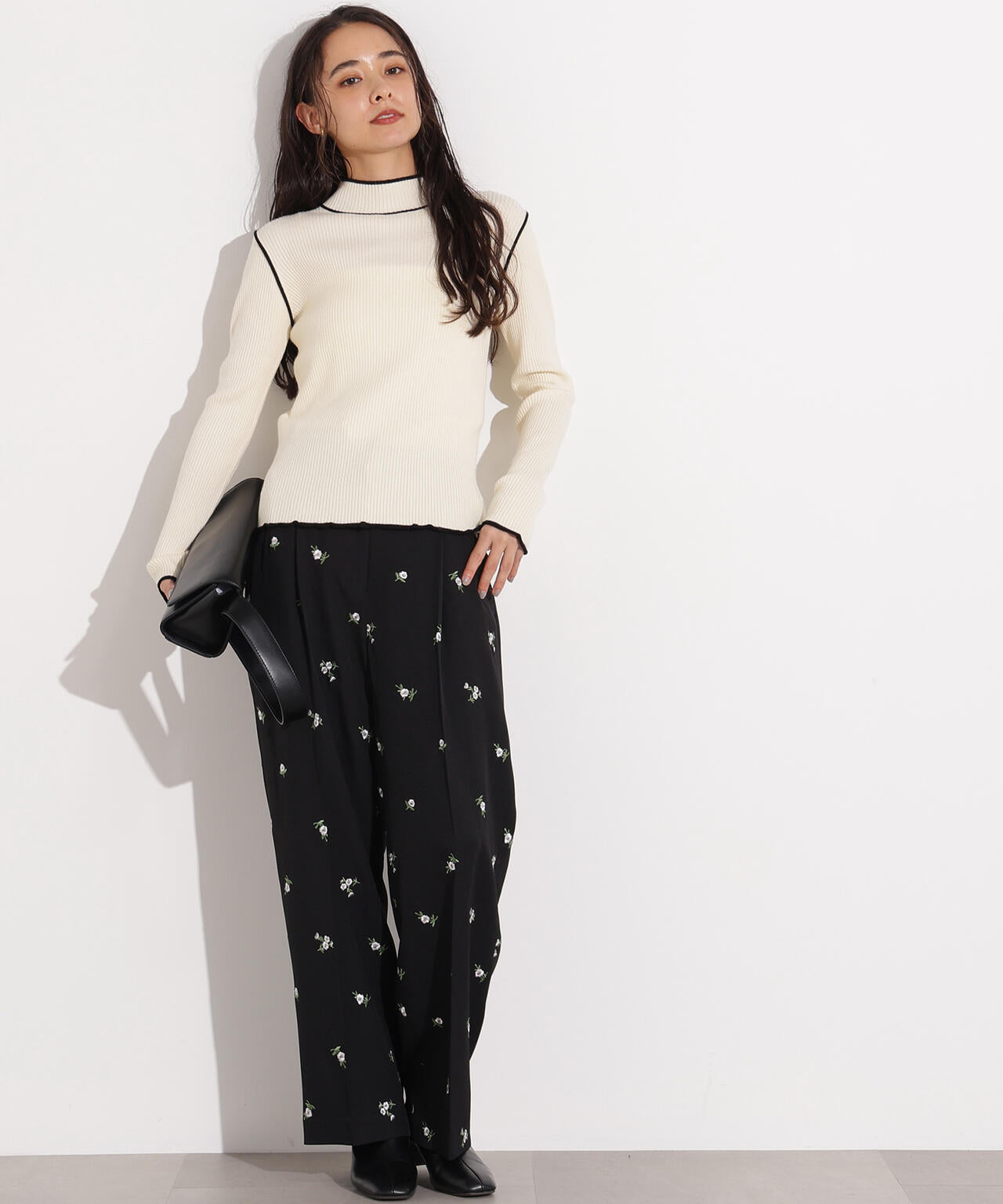 【岸本セシルさん着用】ラインモックネックニット