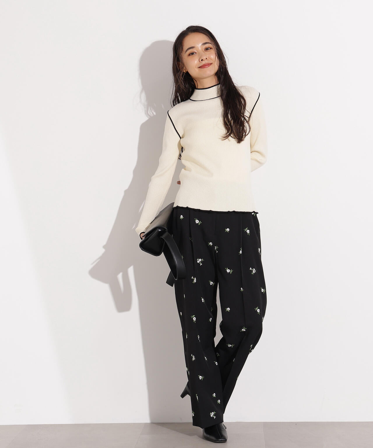 【岸本セシルさん着用】ラインモックネックニット