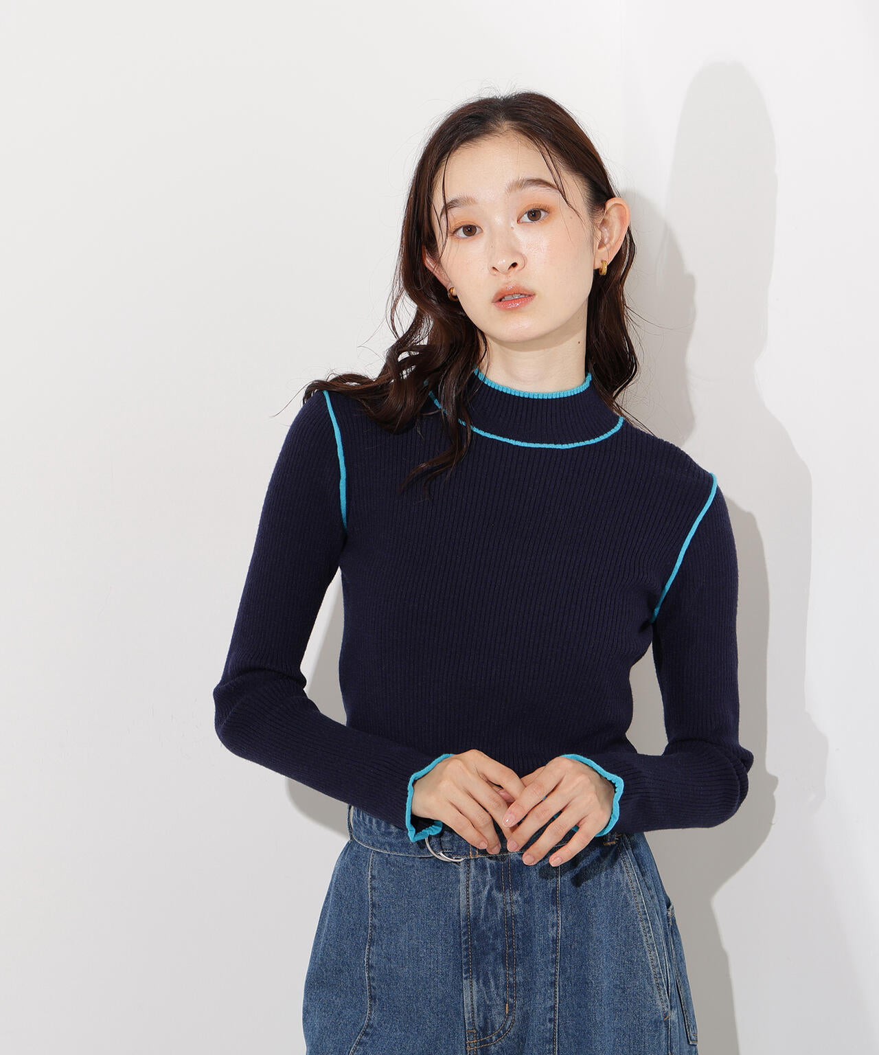 【岸本セシルさん着用】ラインモックネックニット