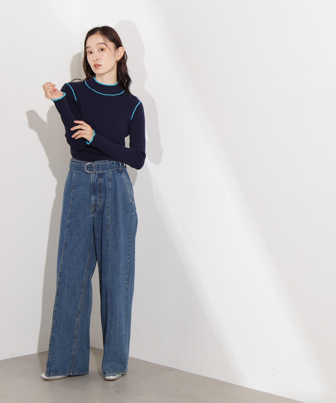 【岸本セシルさん着用】ラインモックネックニット