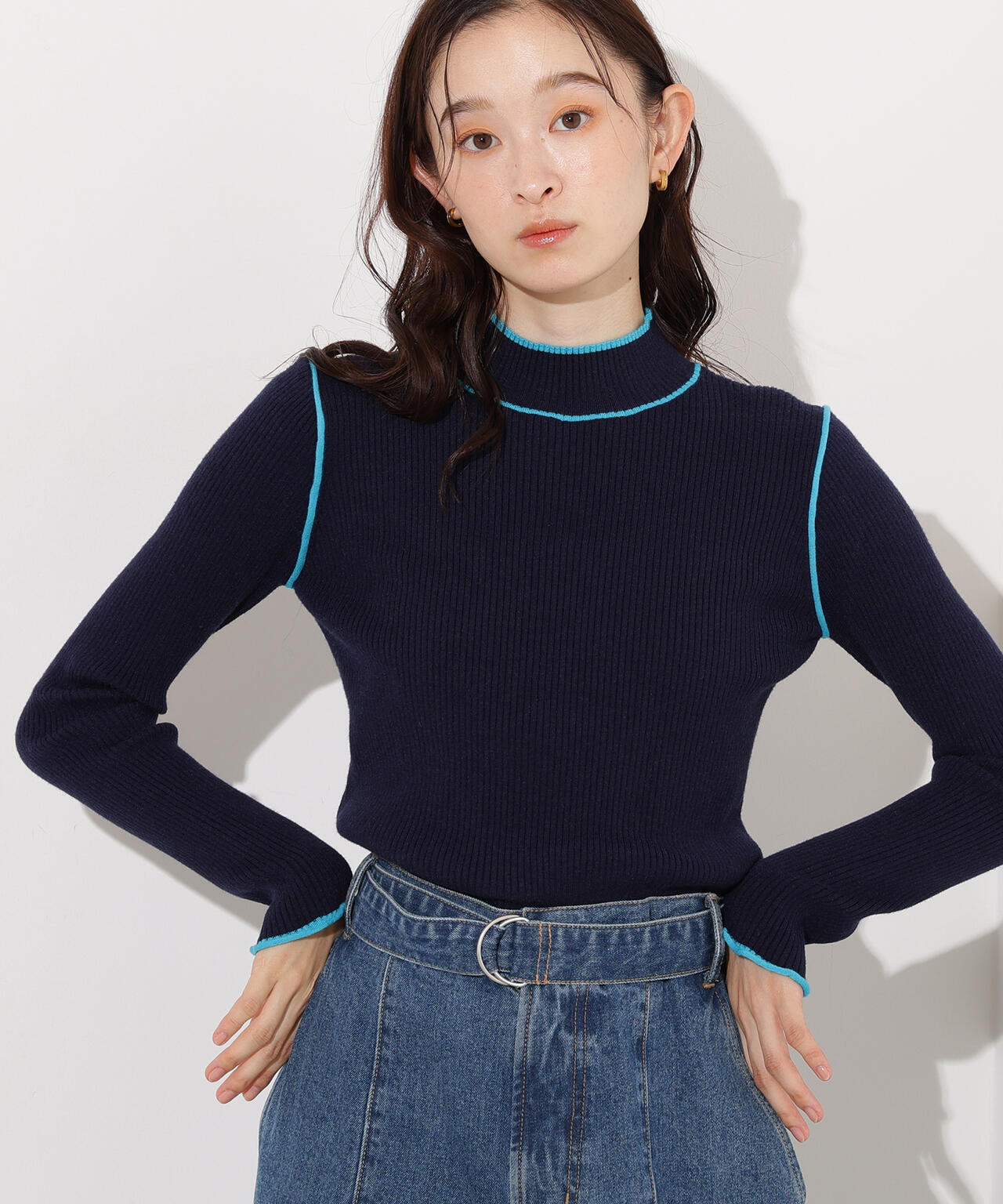 【岸本セシルさん着用】ラインモックネックニット