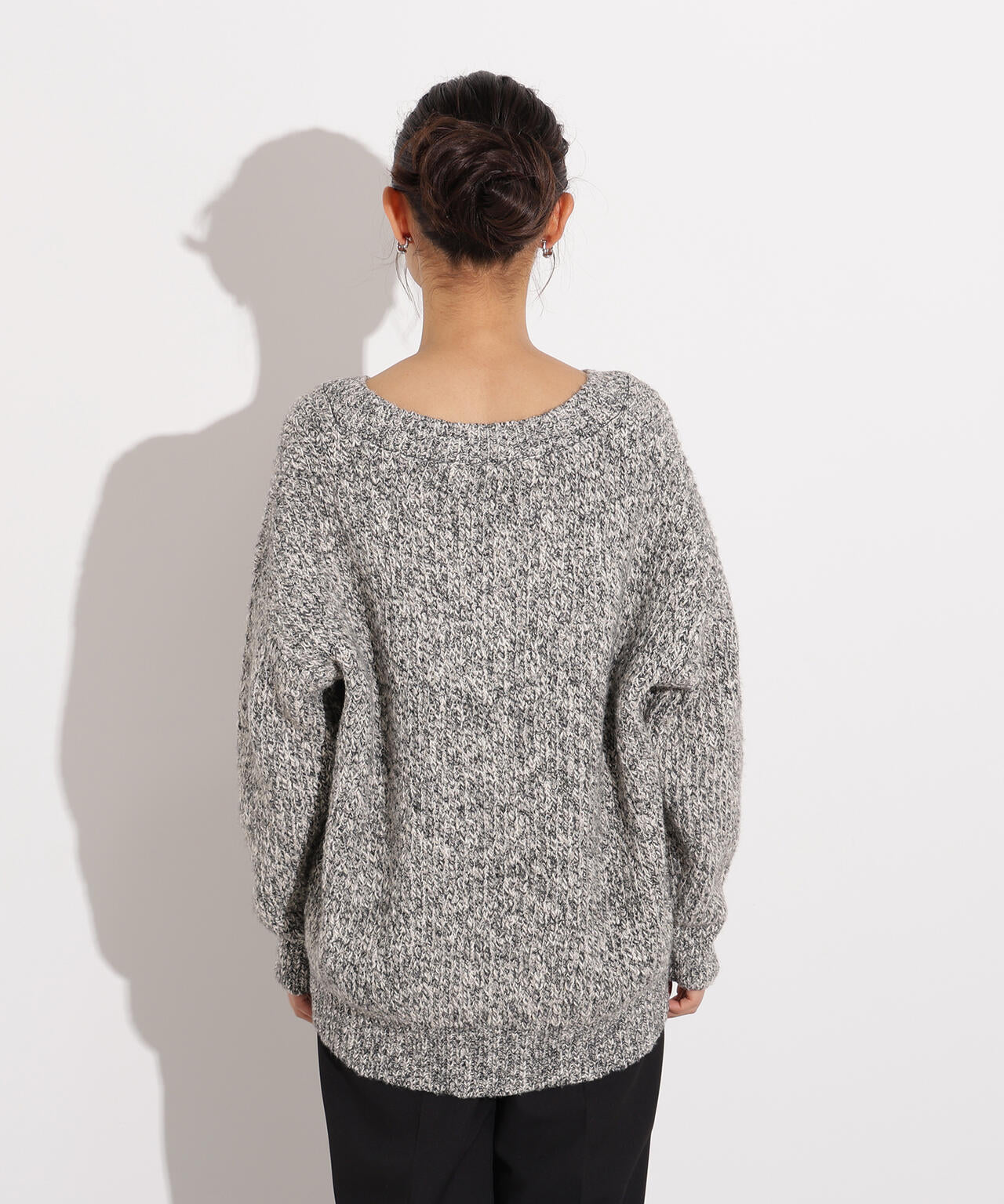 【岸本セシルさん着用】メランジVネックニット