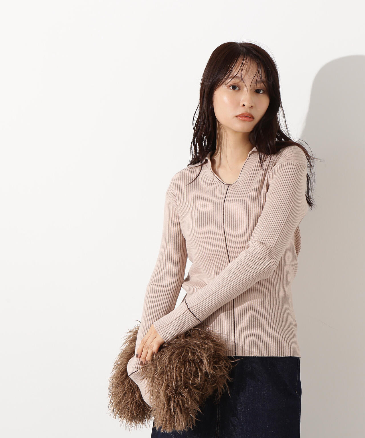 ラインスキッパーリブニット