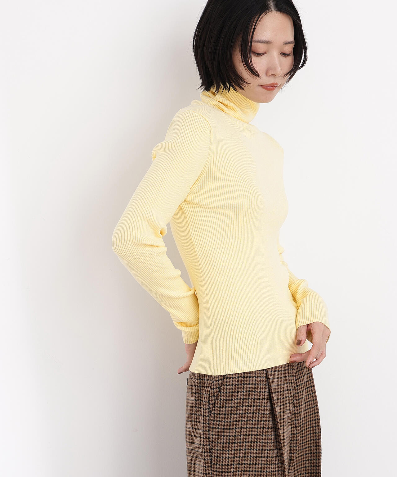 ベーシックタートルネックニット