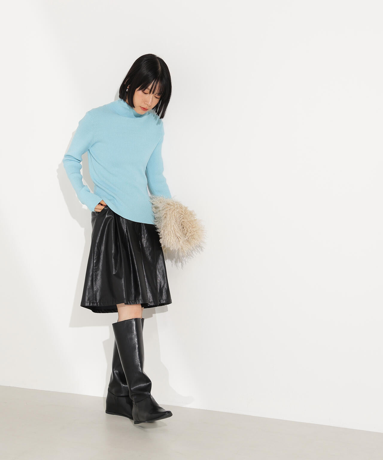 ベーシックタートルネックニット