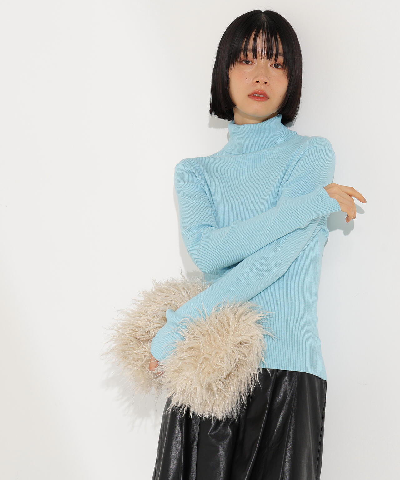 ベーシックタートルネックニット