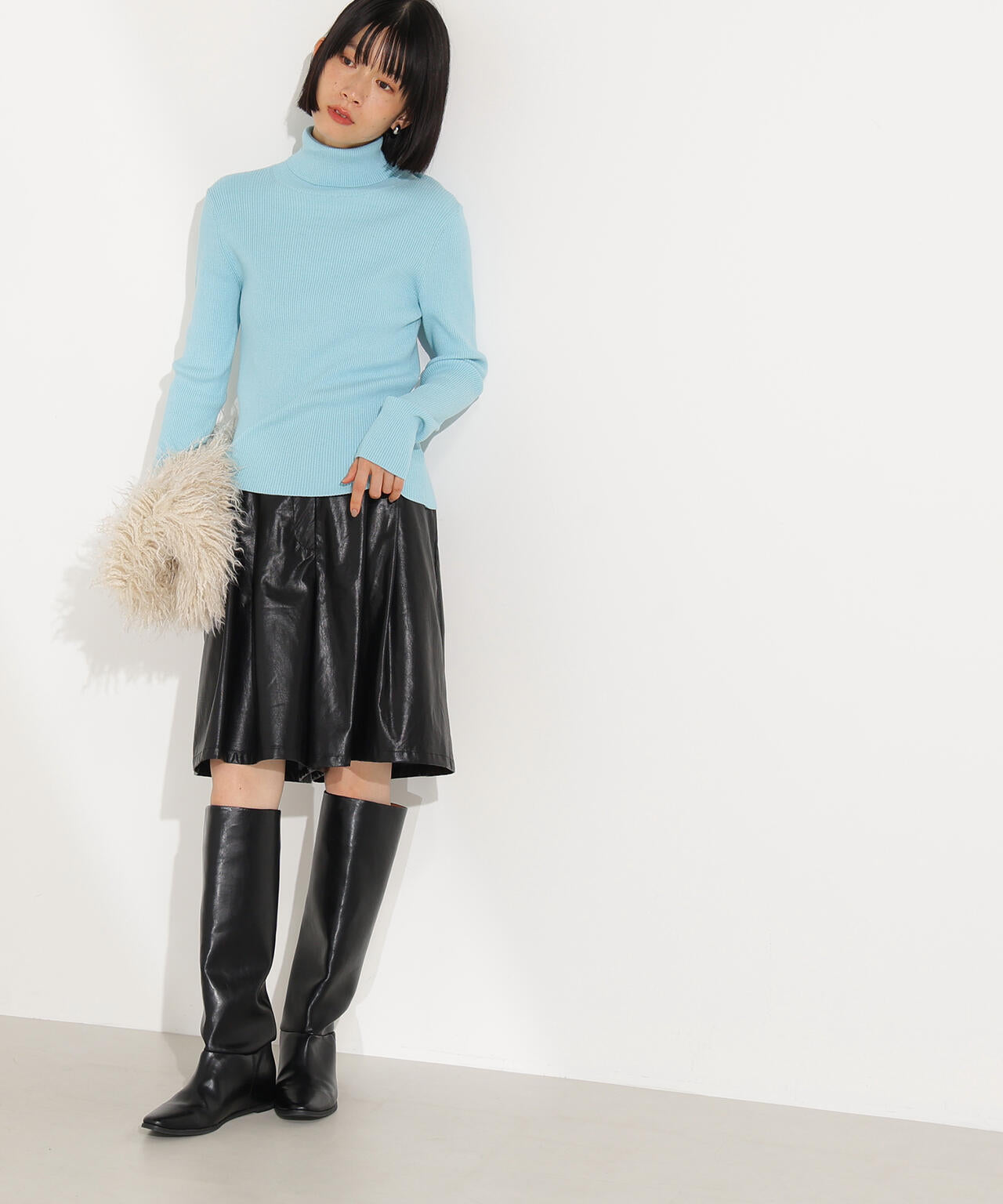 ベーシックタートルネックニット