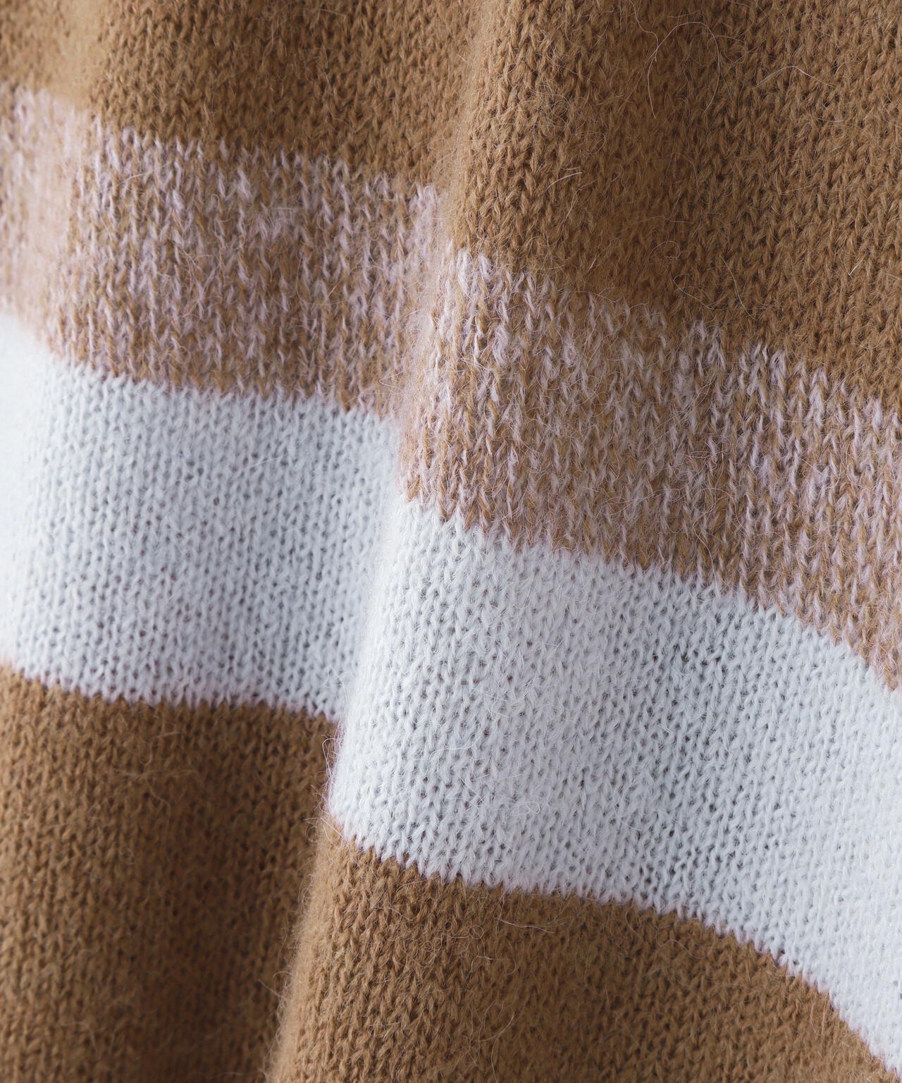 ヘアリーボーダーニット