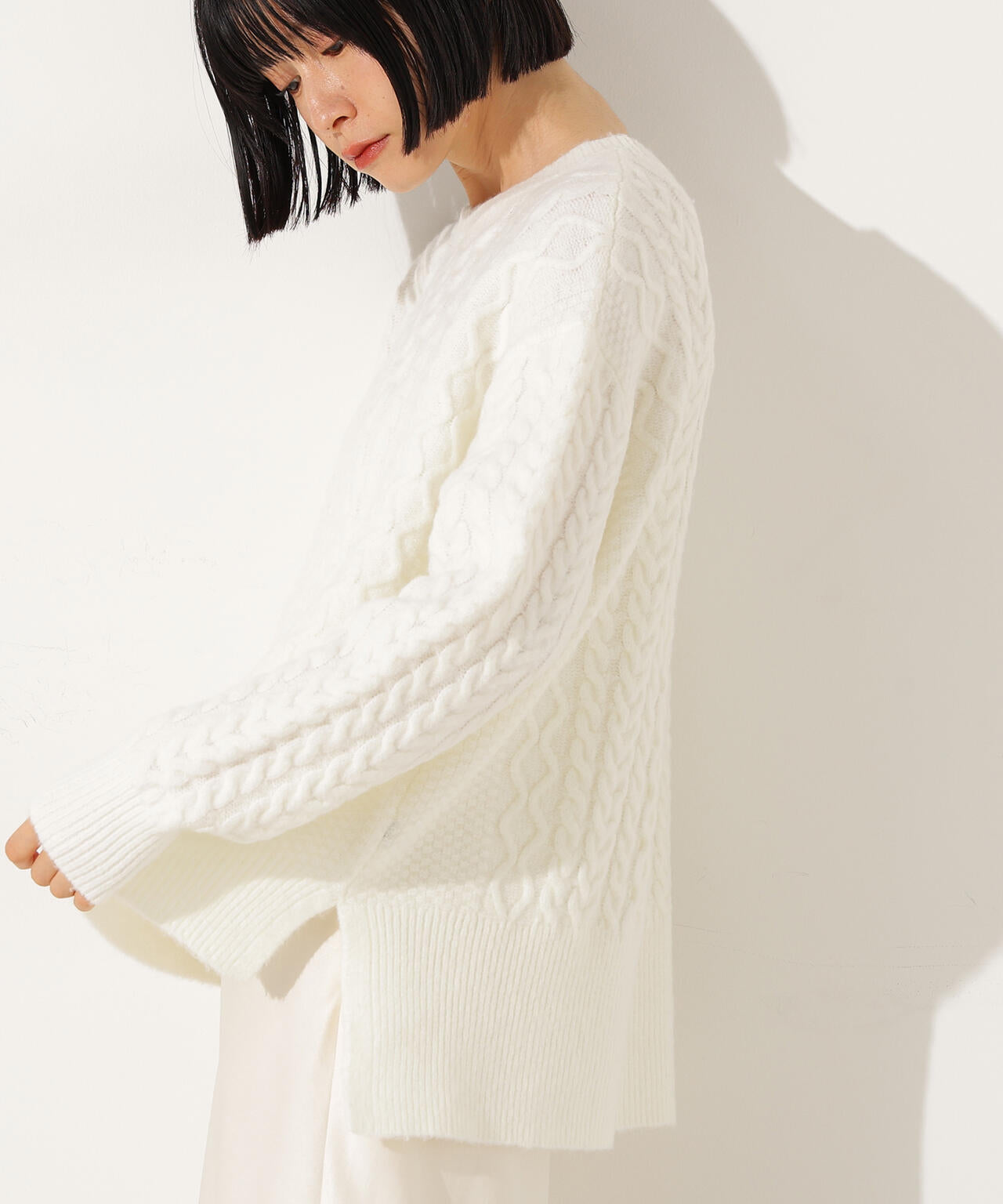 ベーシックケーブルニット