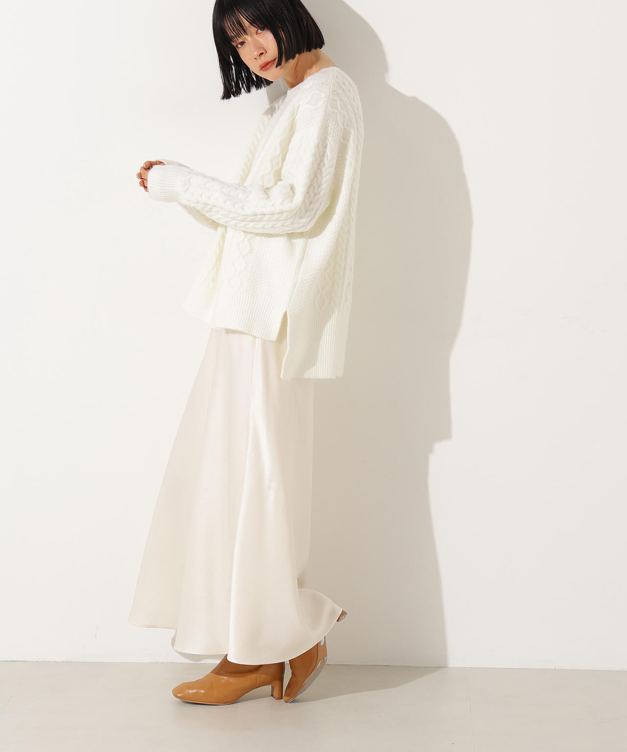 ベーシックケーブルニット