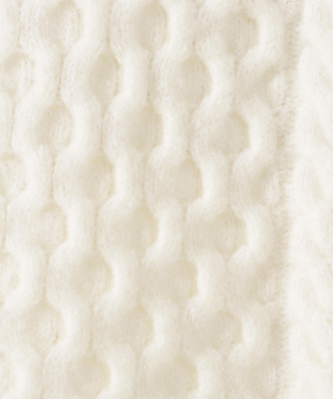 ベーシックケーブルニット