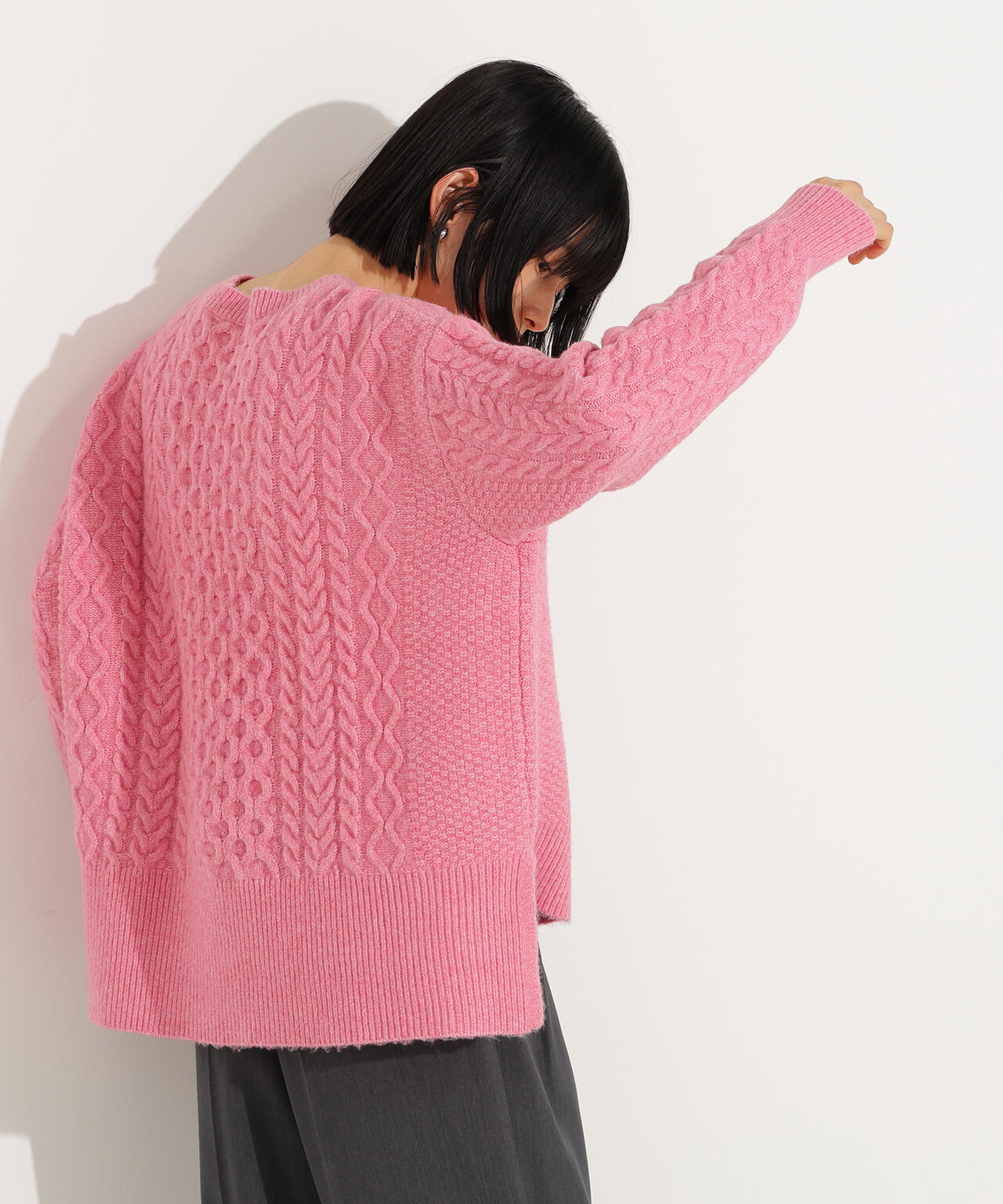 ベーシックケーブルニット