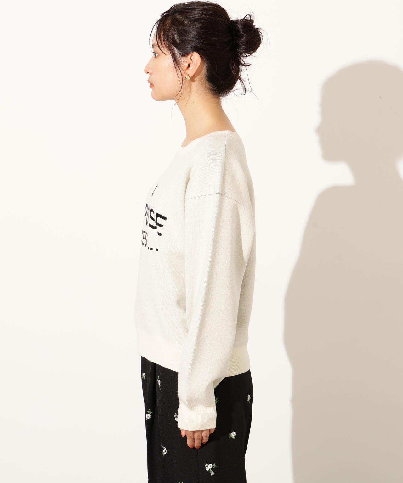 フレンチロゴジャガードニット