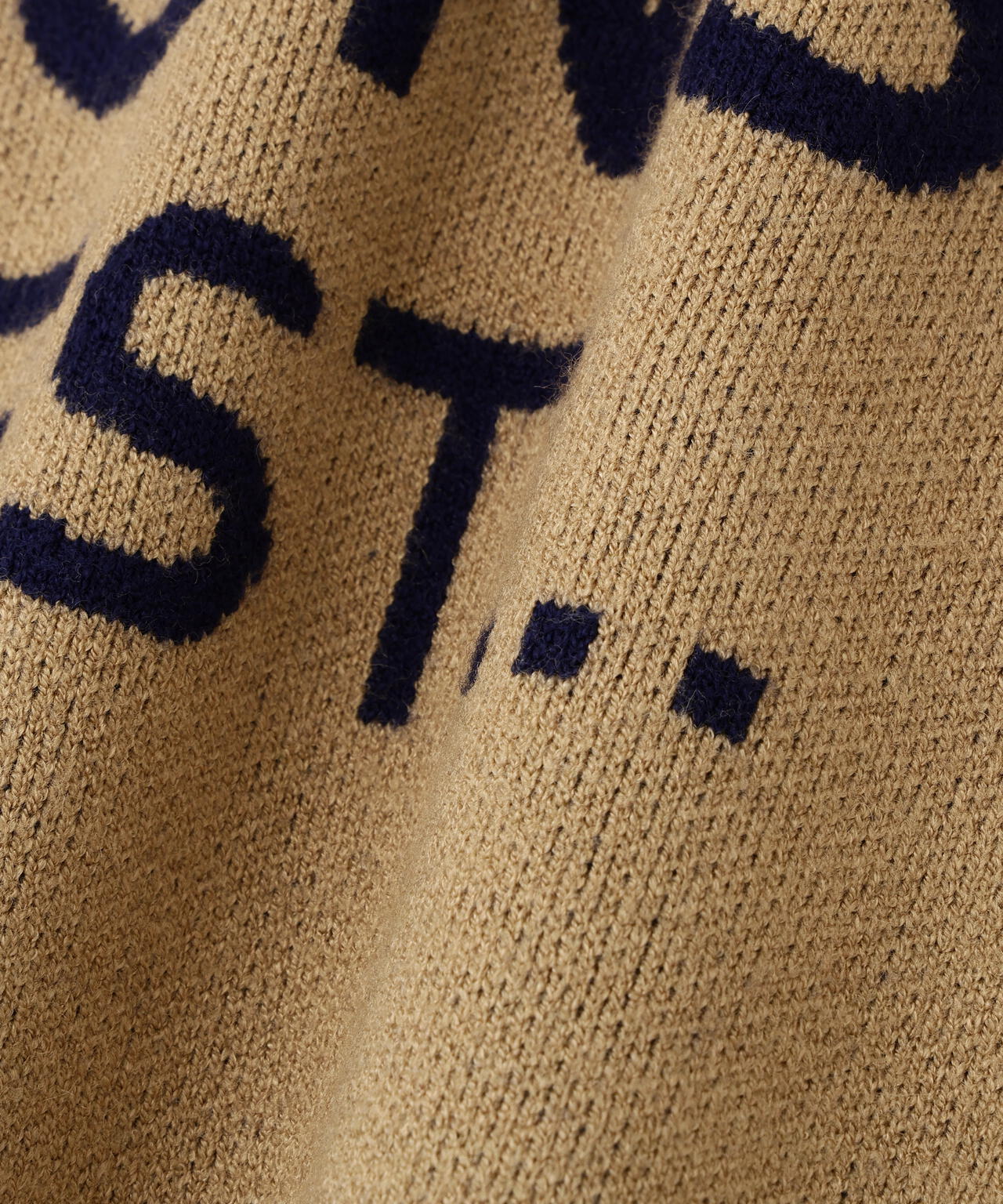 フレンチロゴジャガードニット