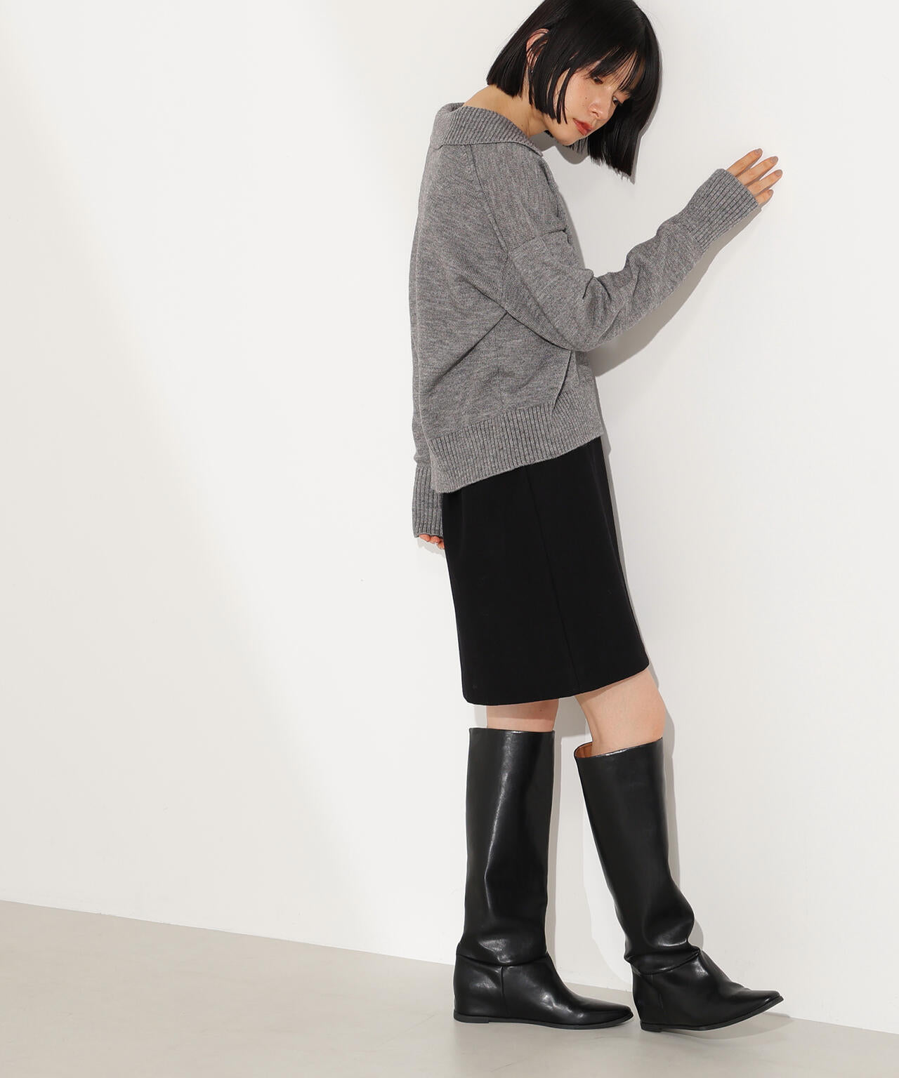 開襟ボクシーニット