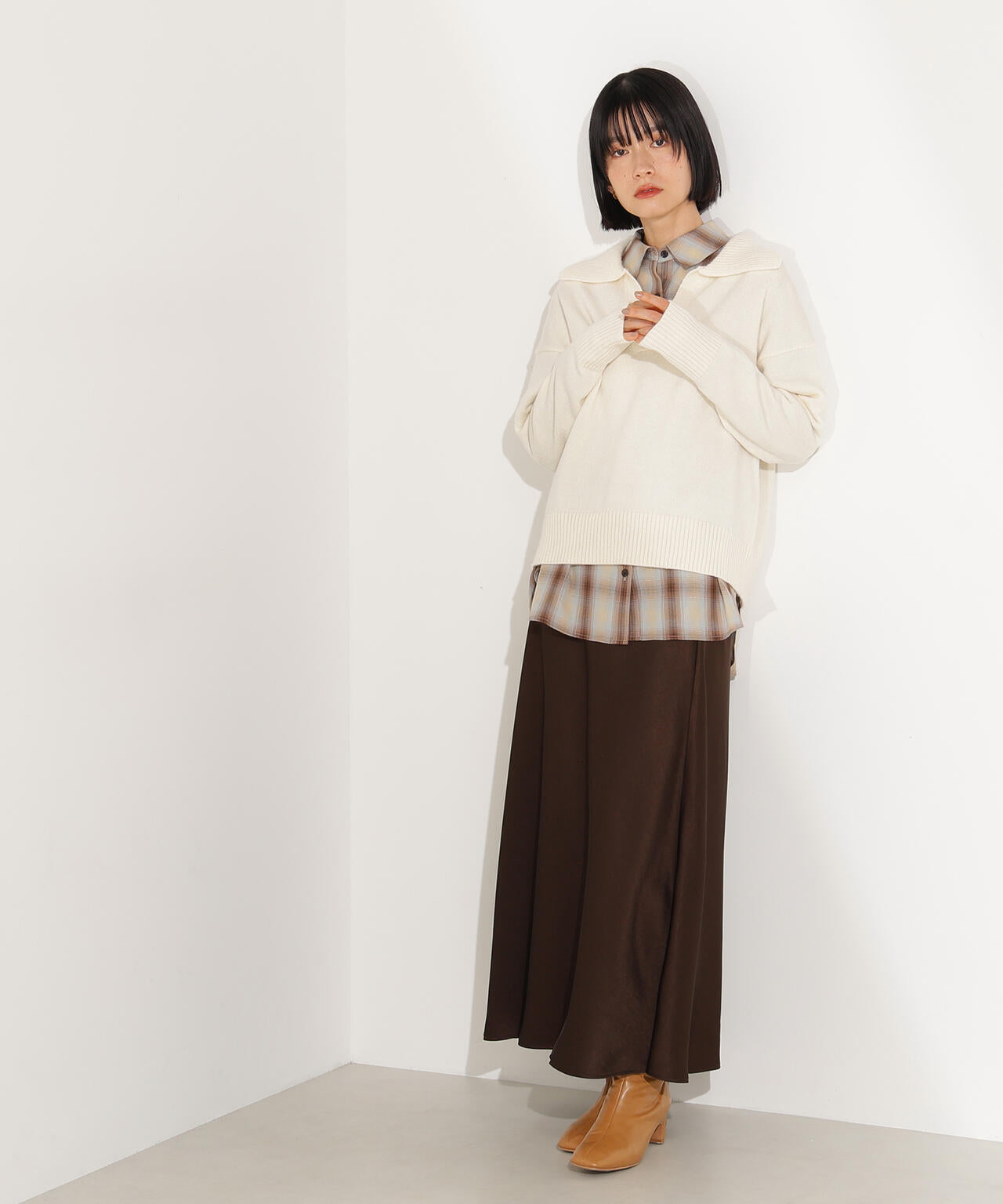 開襟ボクシーニット