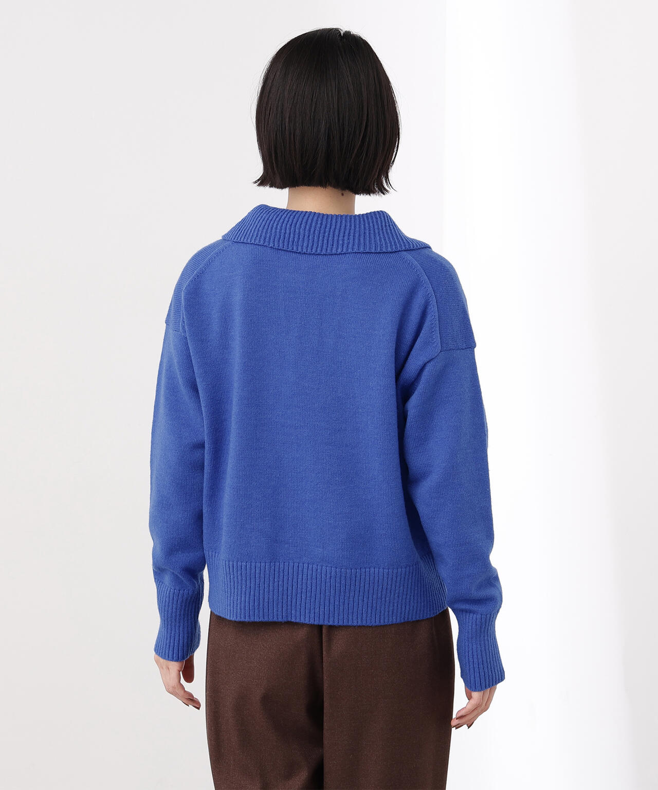 開襟ボクシーニット