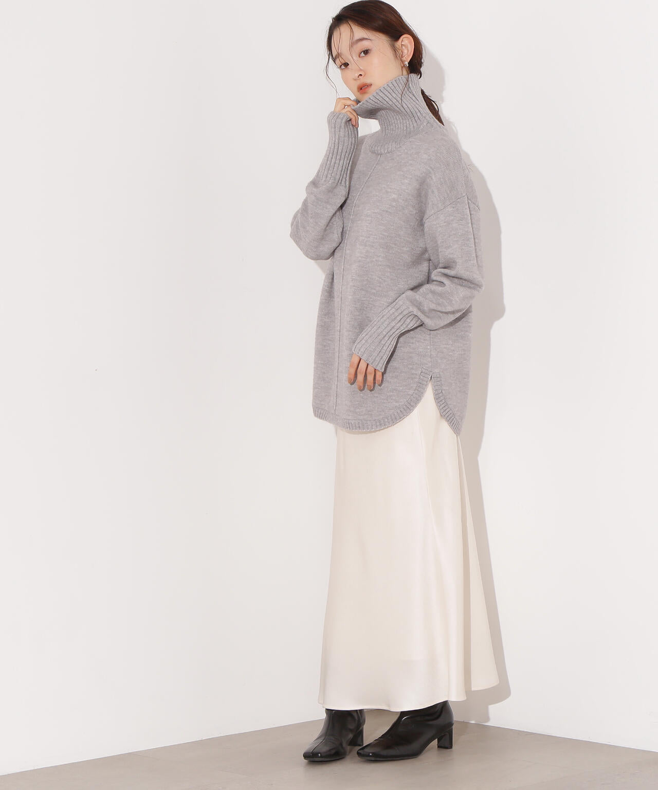 タートルネックオーバーニット