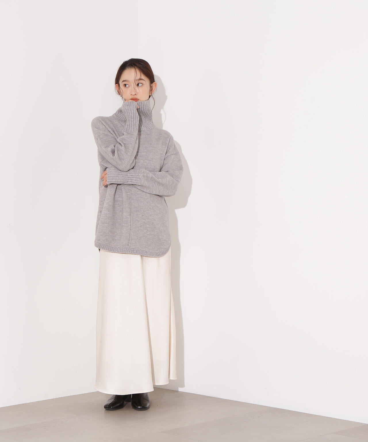 タートルネックオーバーニット