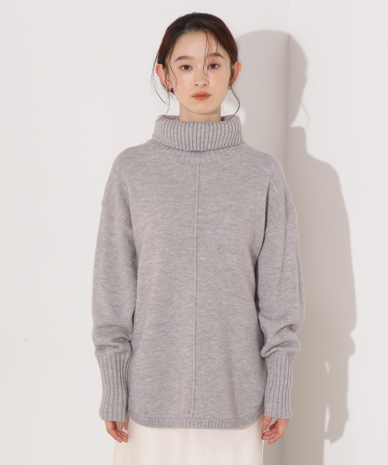 タートルネックオーバーニット