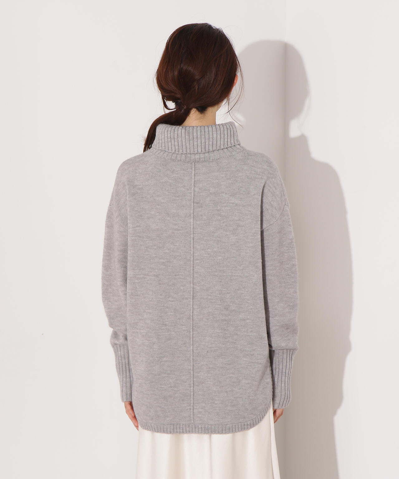 タートルネックオーバーニット