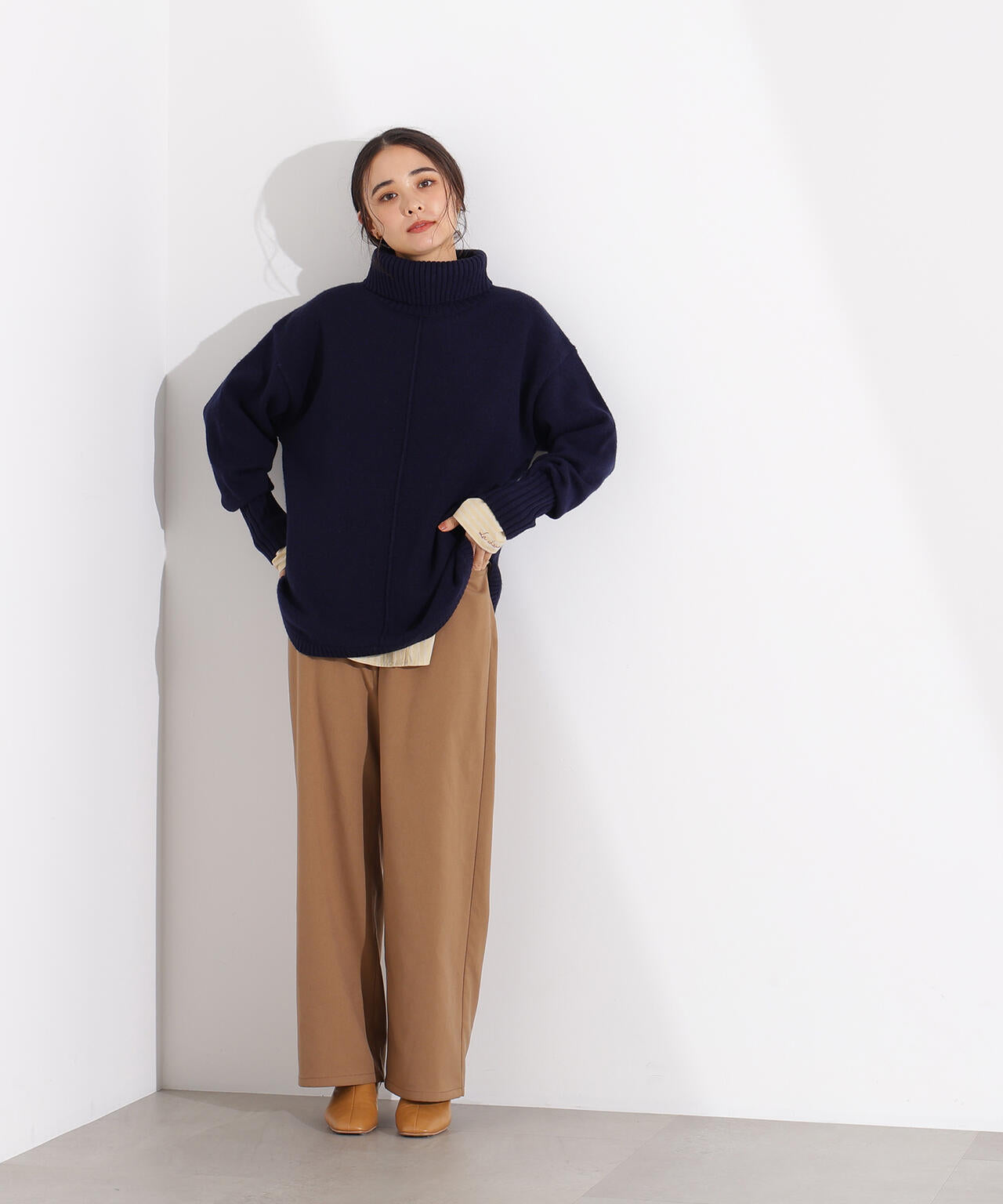 タートルネックオーバーニット