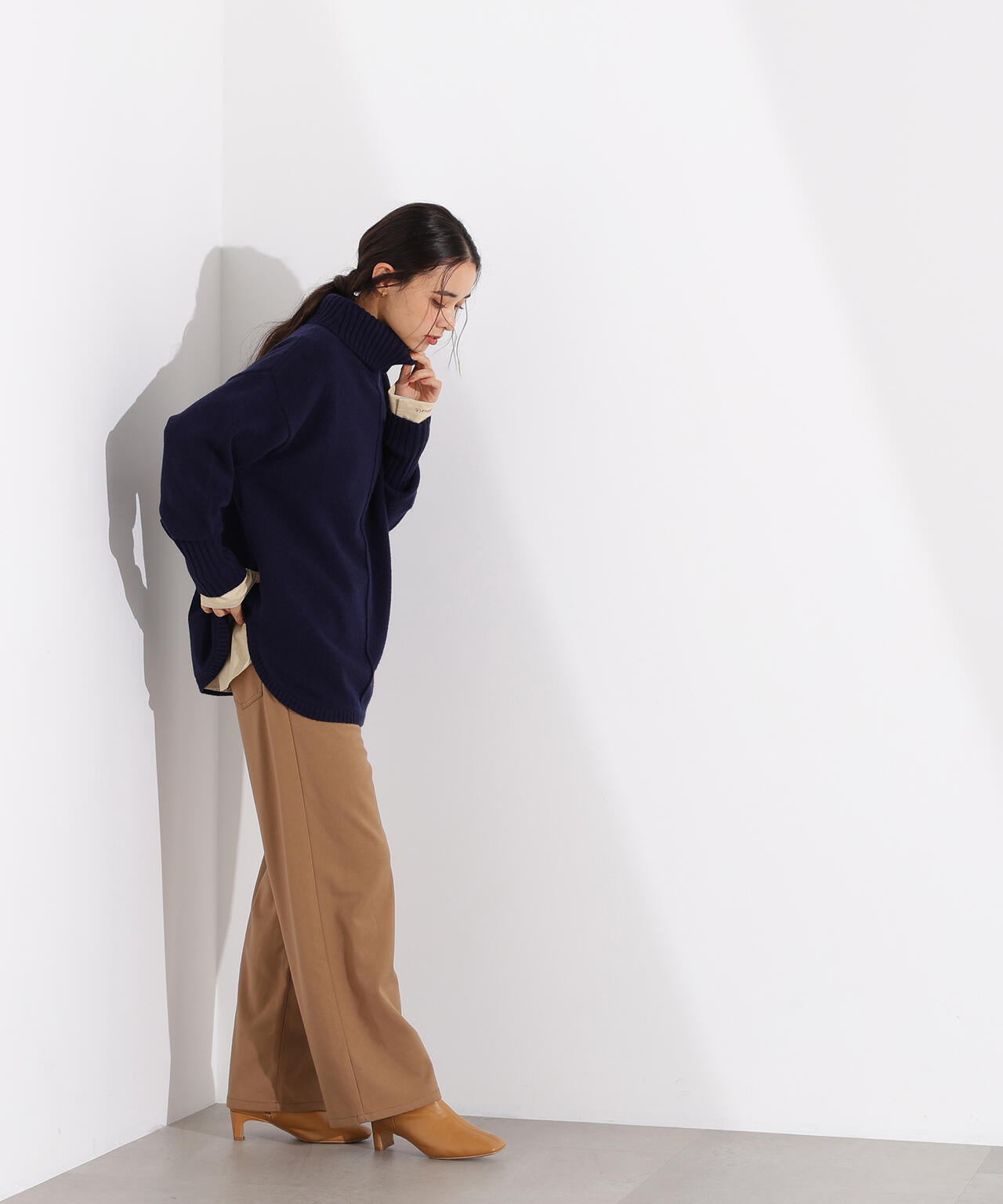 タートルネックオーバーニット