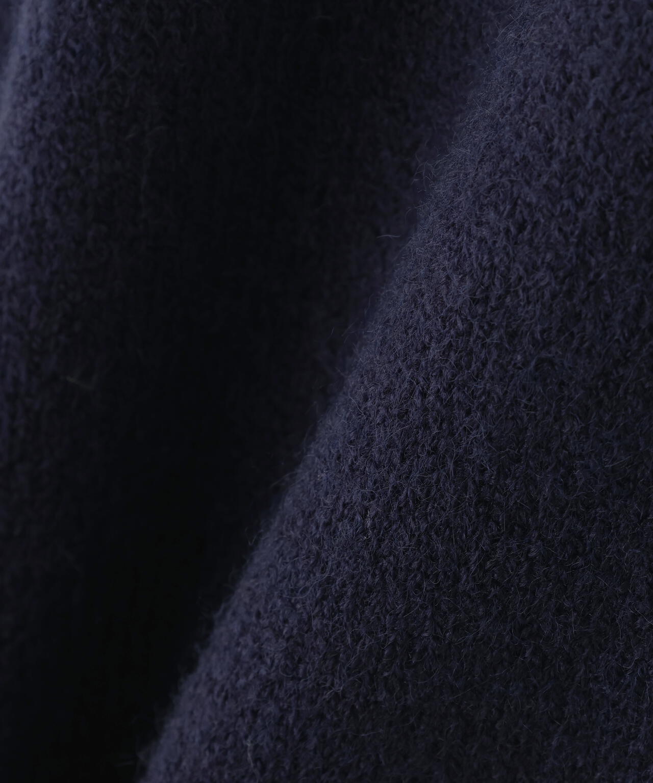 タートルネックオーバーニット