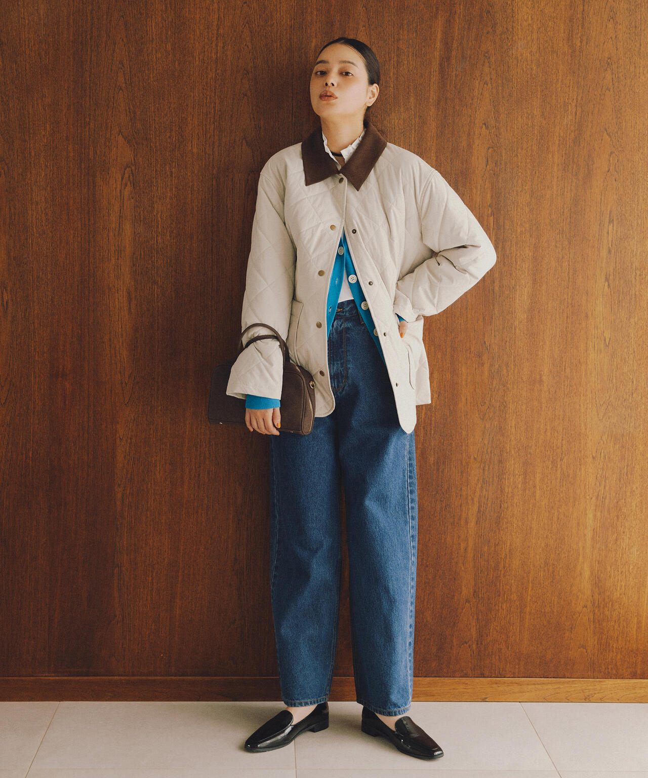 【岸本セシルさん着用】Vネックフォルムカーディガン