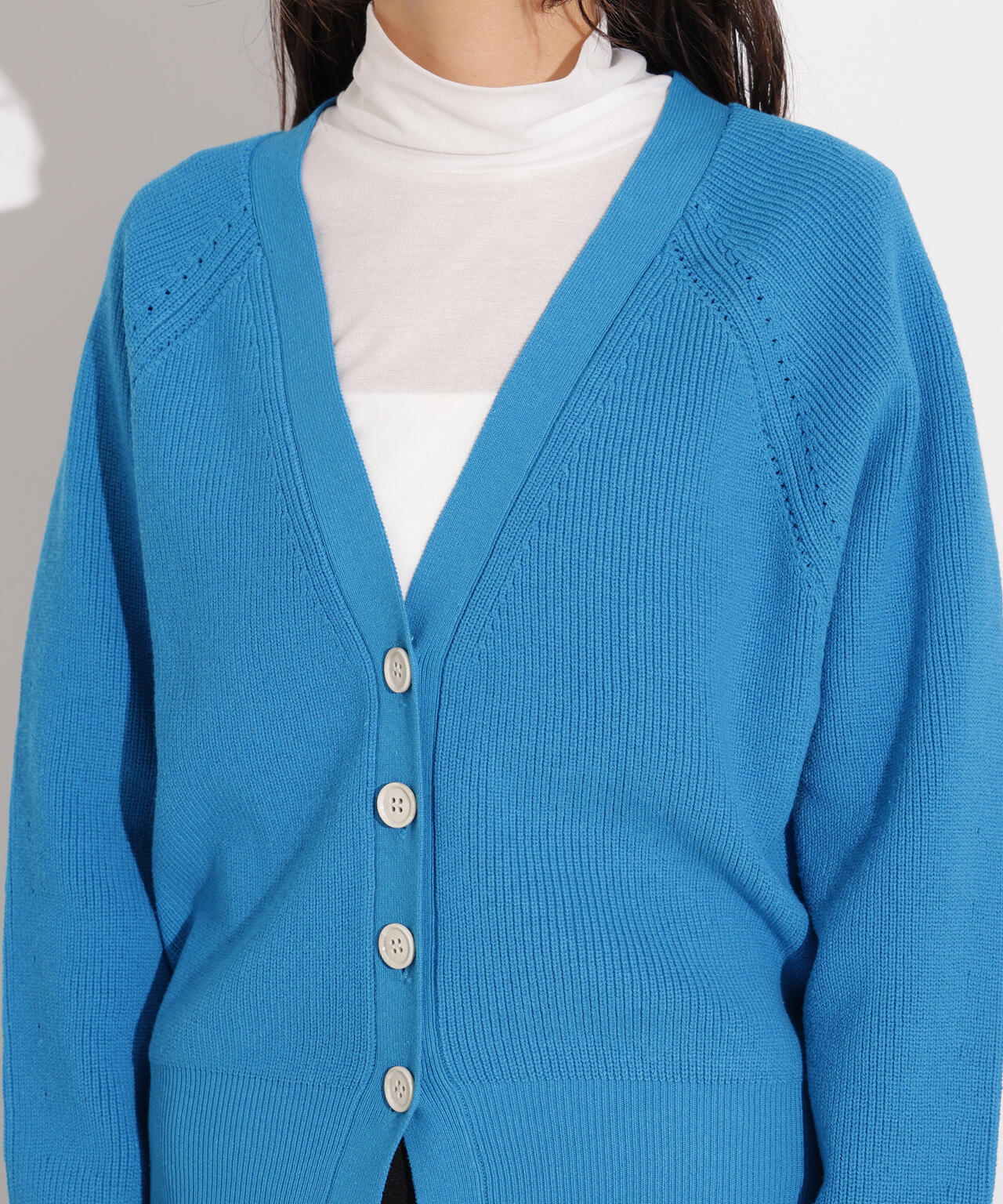 【岸本セシルさん着用】Vネックフォルムカーディガン