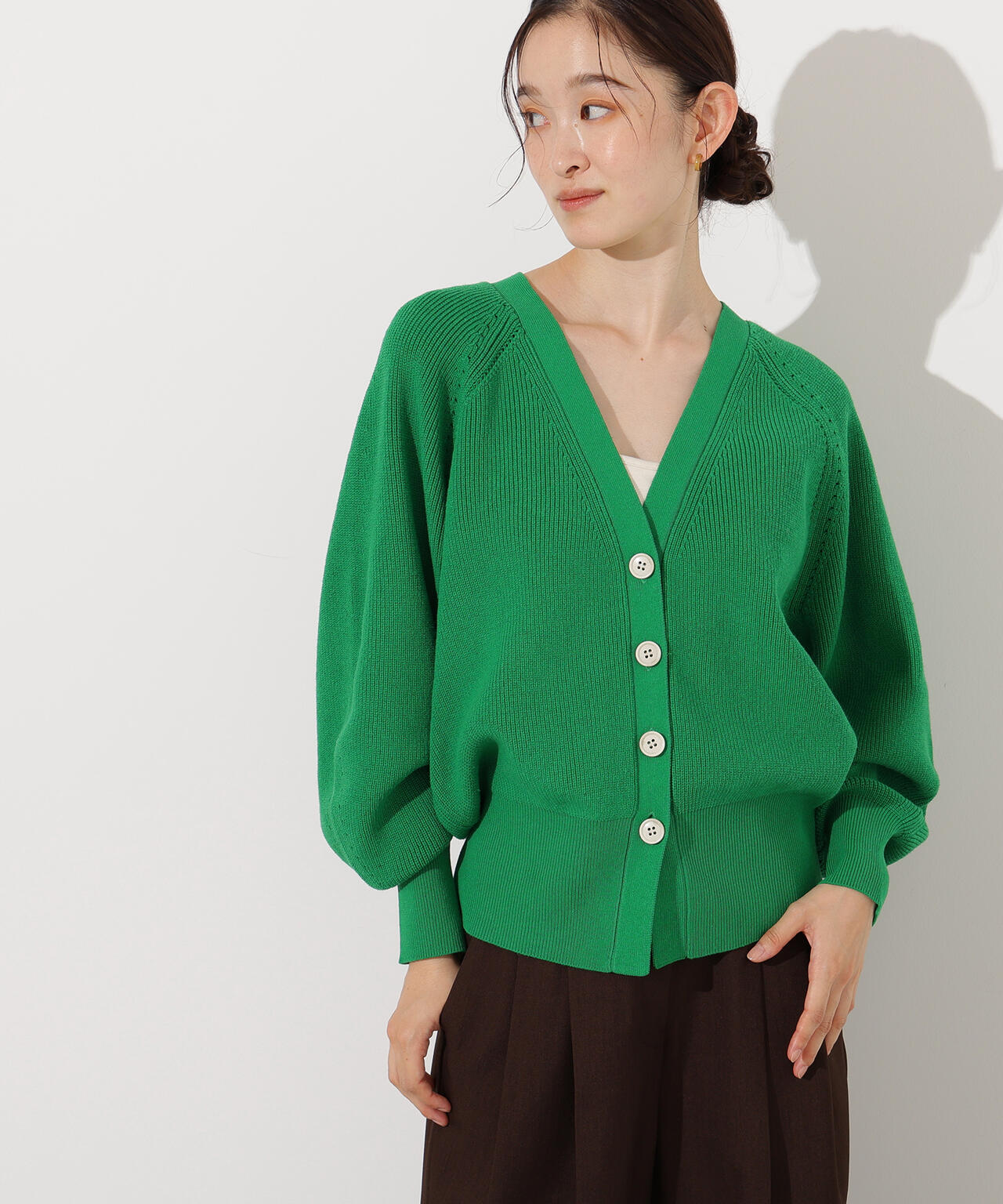 【岸本セシルさん着用】Vネックフォルムカーディガン