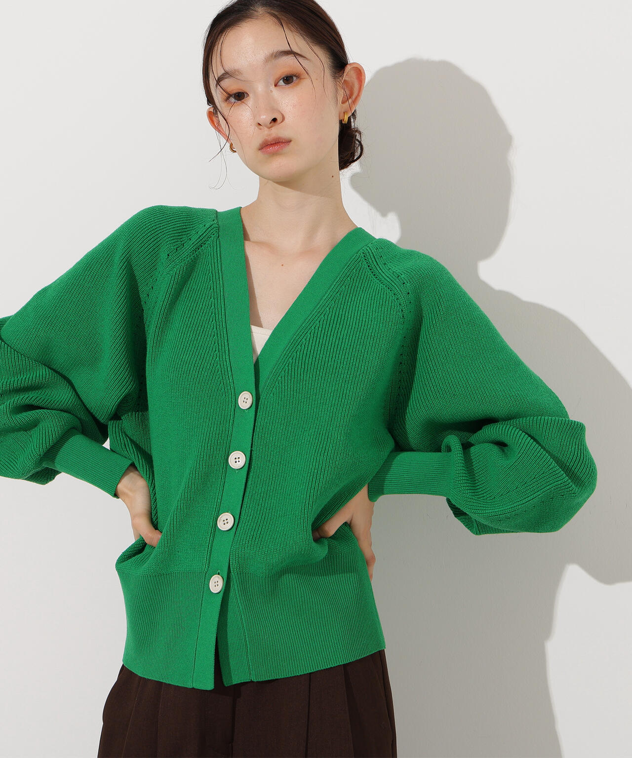 【岸本セシルさん着用】Vネックフォルムカーディガン