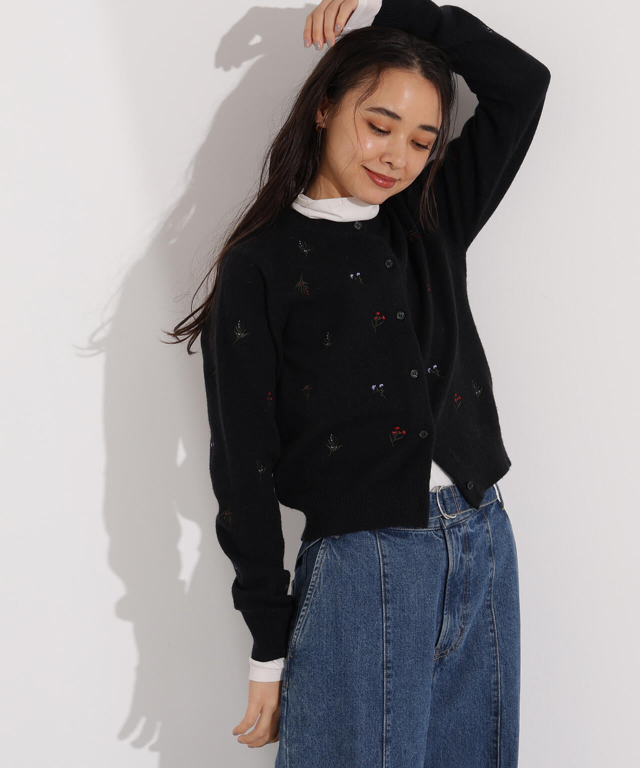 【岸本セシルさん着用】フラワー刺繍カーディガン