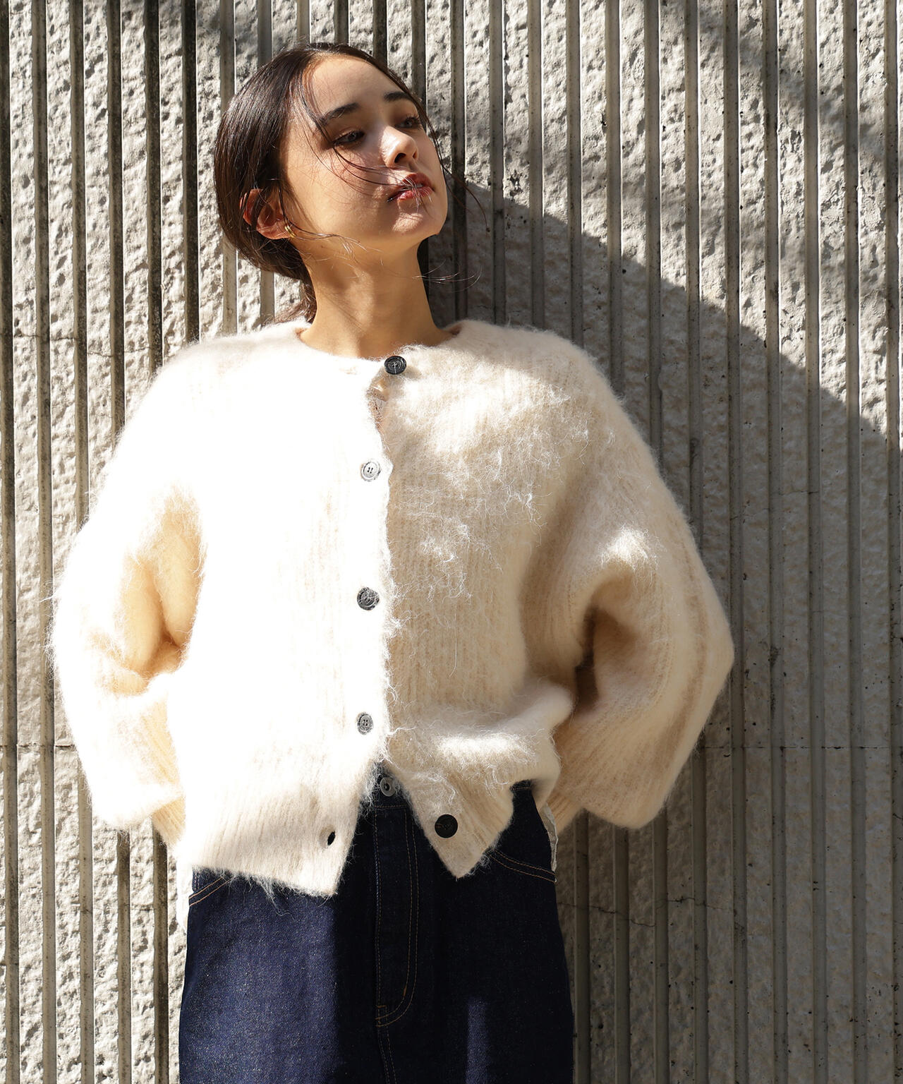 【岸本セシルさん着用】クルーネックフェザーカーディガン