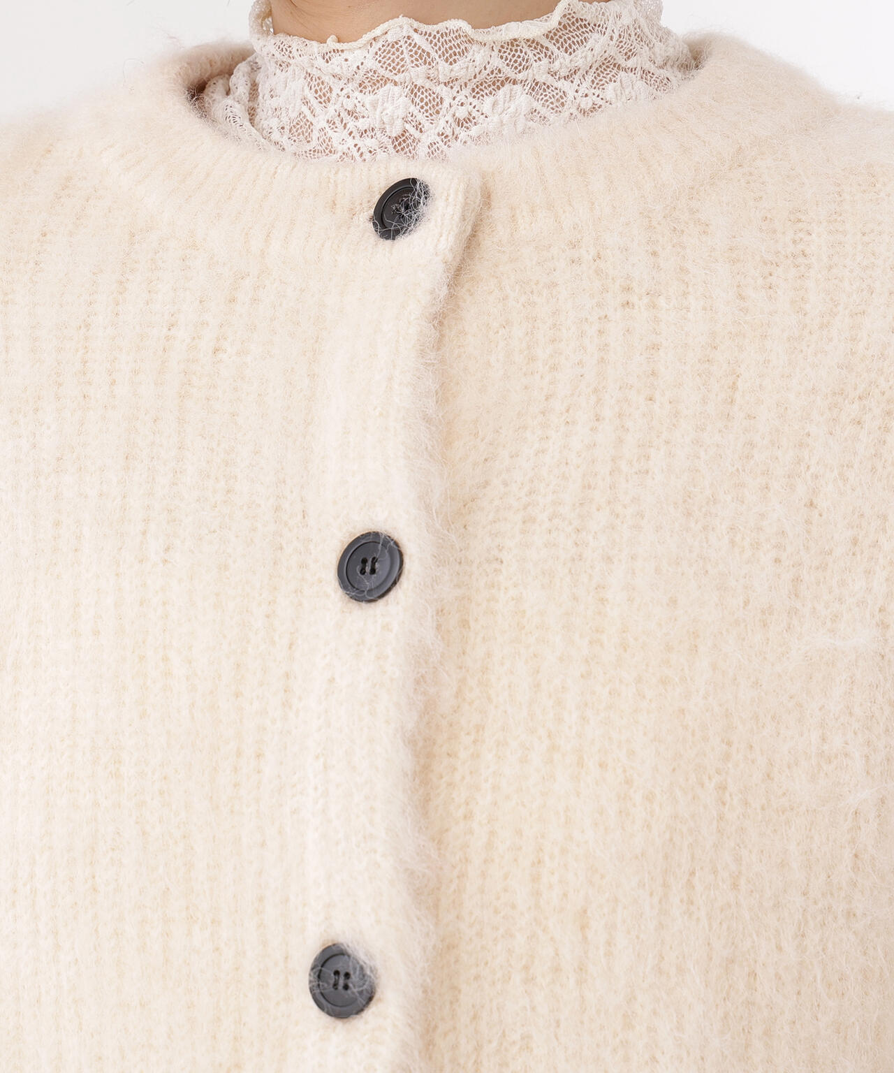 【岸本セシルさん着用】クルーネックフェザーカーディガン