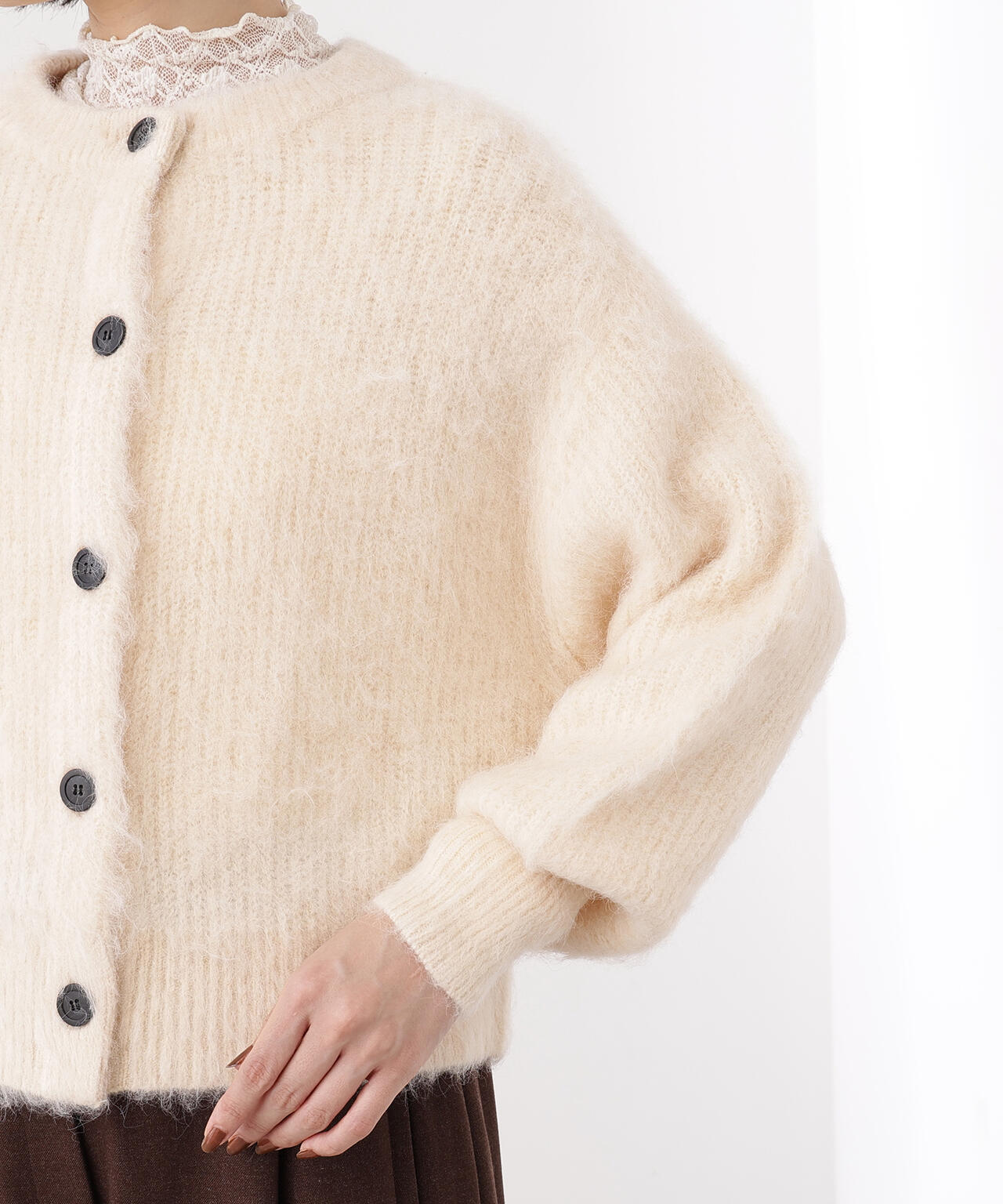 【岸本セシルさん着用】クルーネックフェザーカーディガン