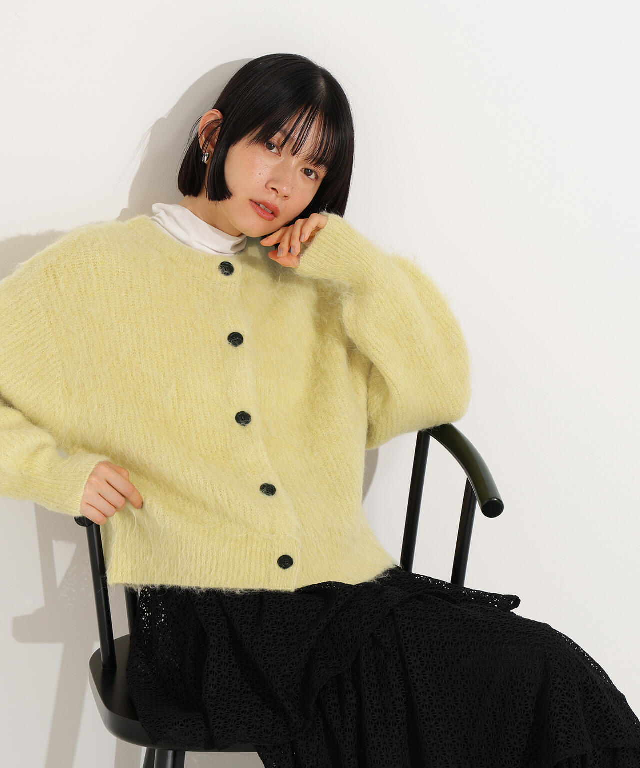 【岸本セシルさん着用】クルーネックフェザーカーディガン