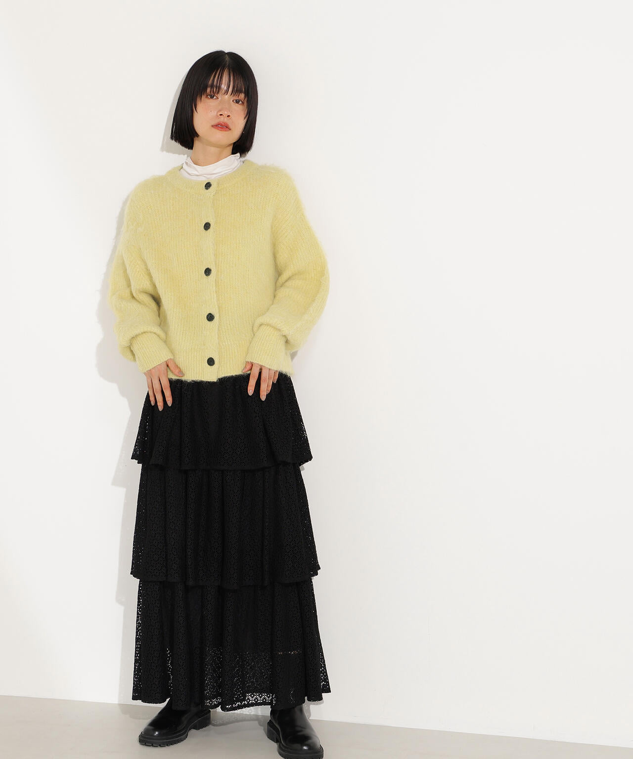 【岸本セシルさん着用】クルーネックフェザーカーディガン