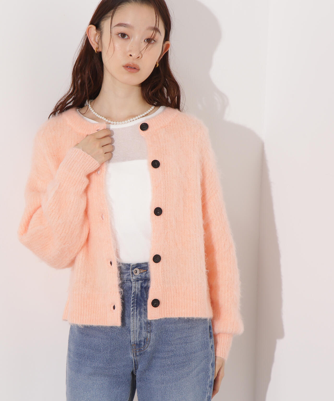 【岸本セシルさん着用】クルーネックフェザーカーディガン