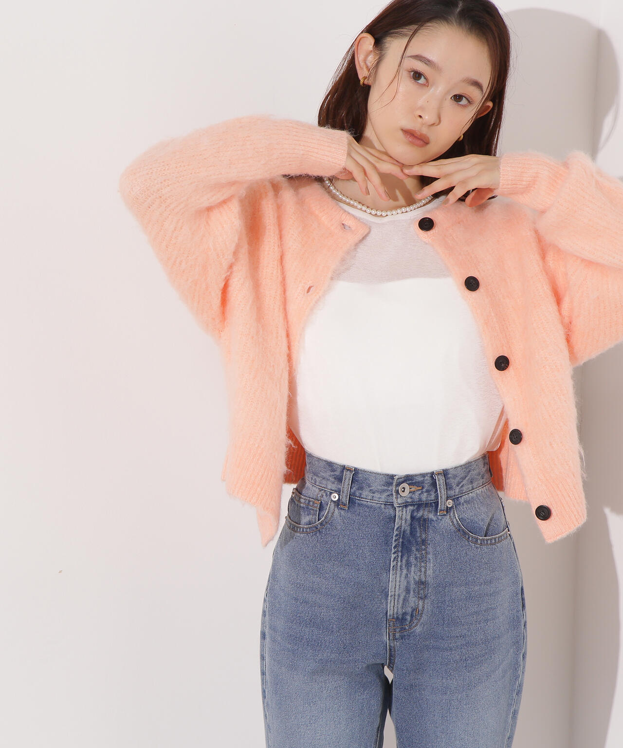 【岸本セシルさん着用】クルーネックフェザーカーディガン