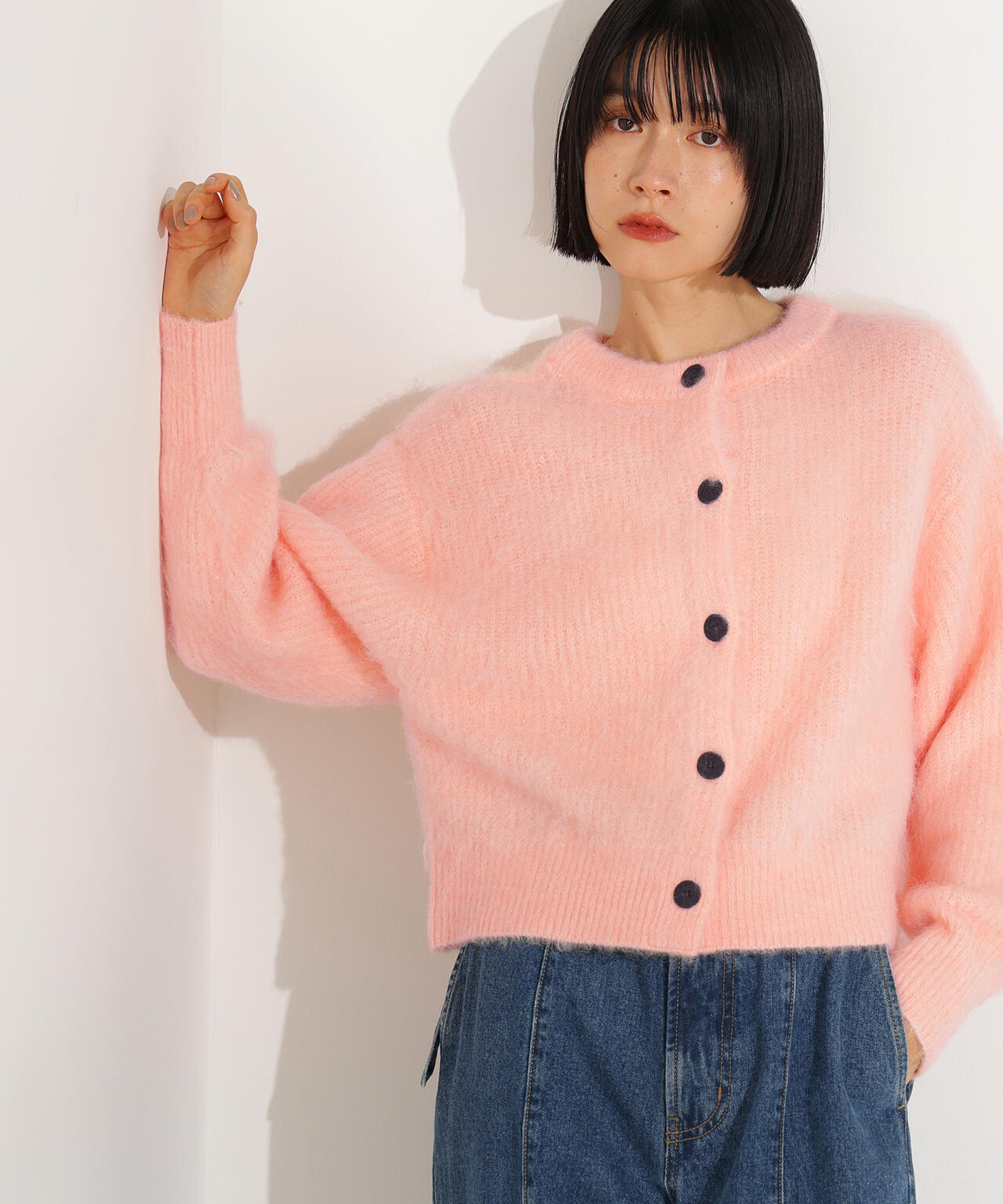 【岸本セシルさん着用】クルーネックフェザーカーディガン