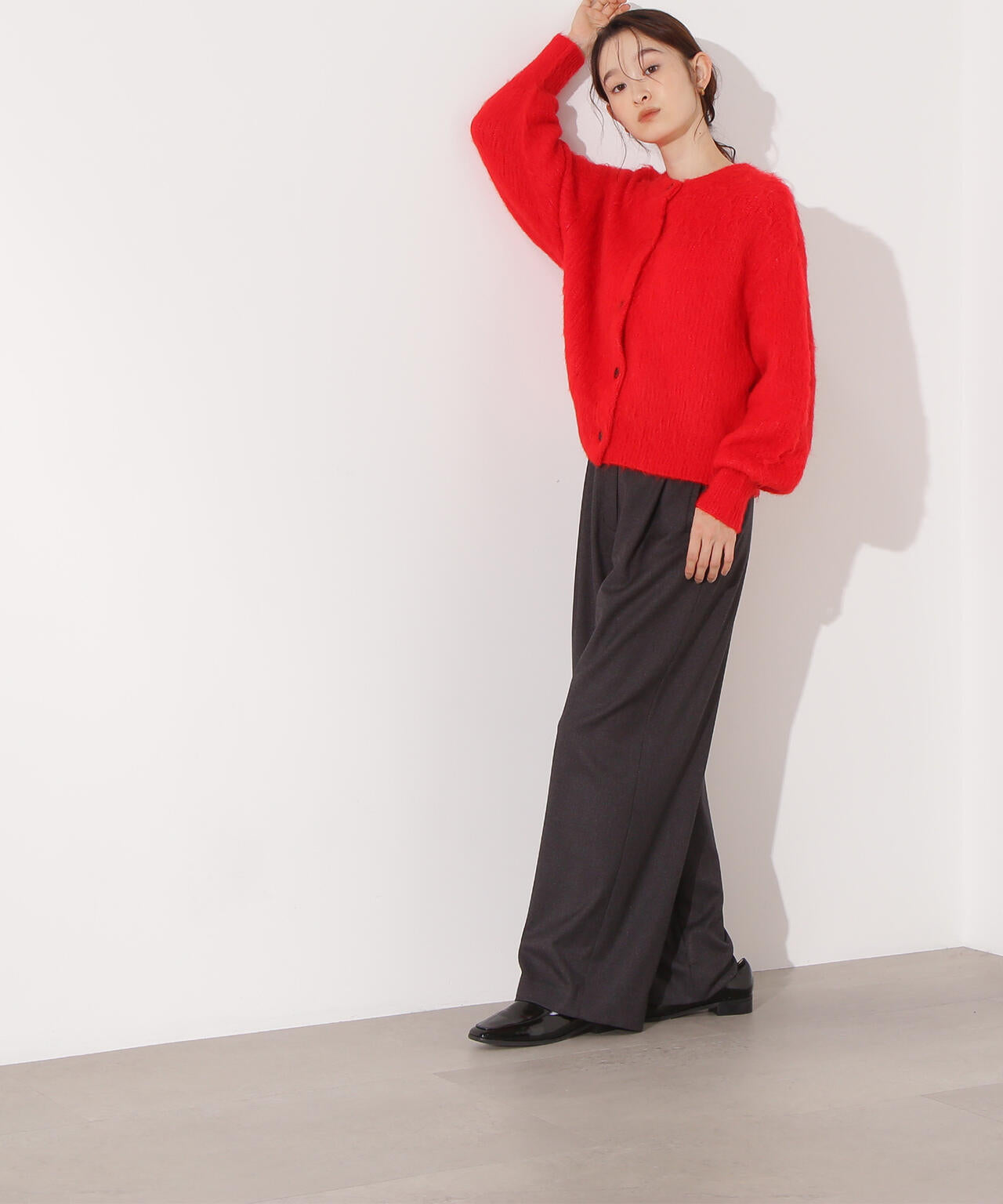 【岸本セシルさん着用】クルーネックフェザーカーディガン