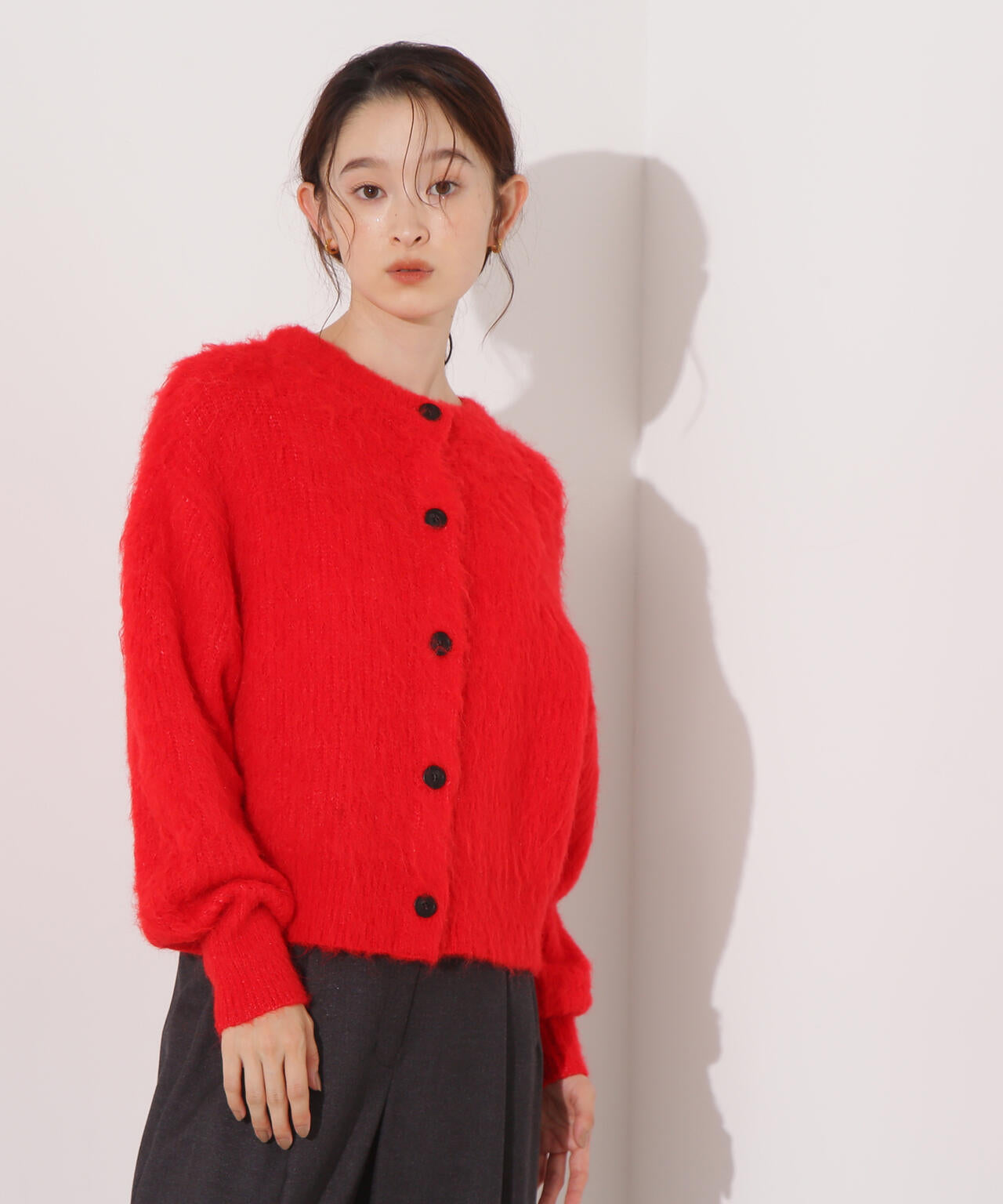 【岸本セシルさん着用】クルーネックフェザーカーディガン