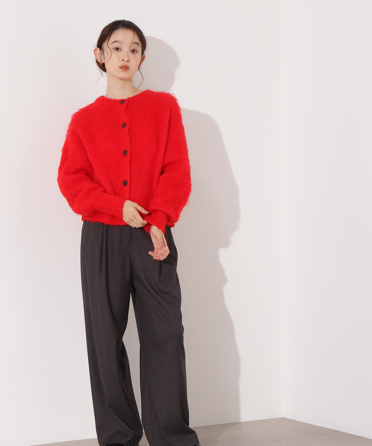 【岸本セシルさん着用】クルーネックフェザーカーディガン