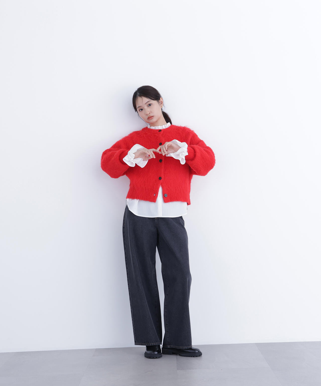 【岸本セシルさん着用】クルーネックフェザーカーディガン