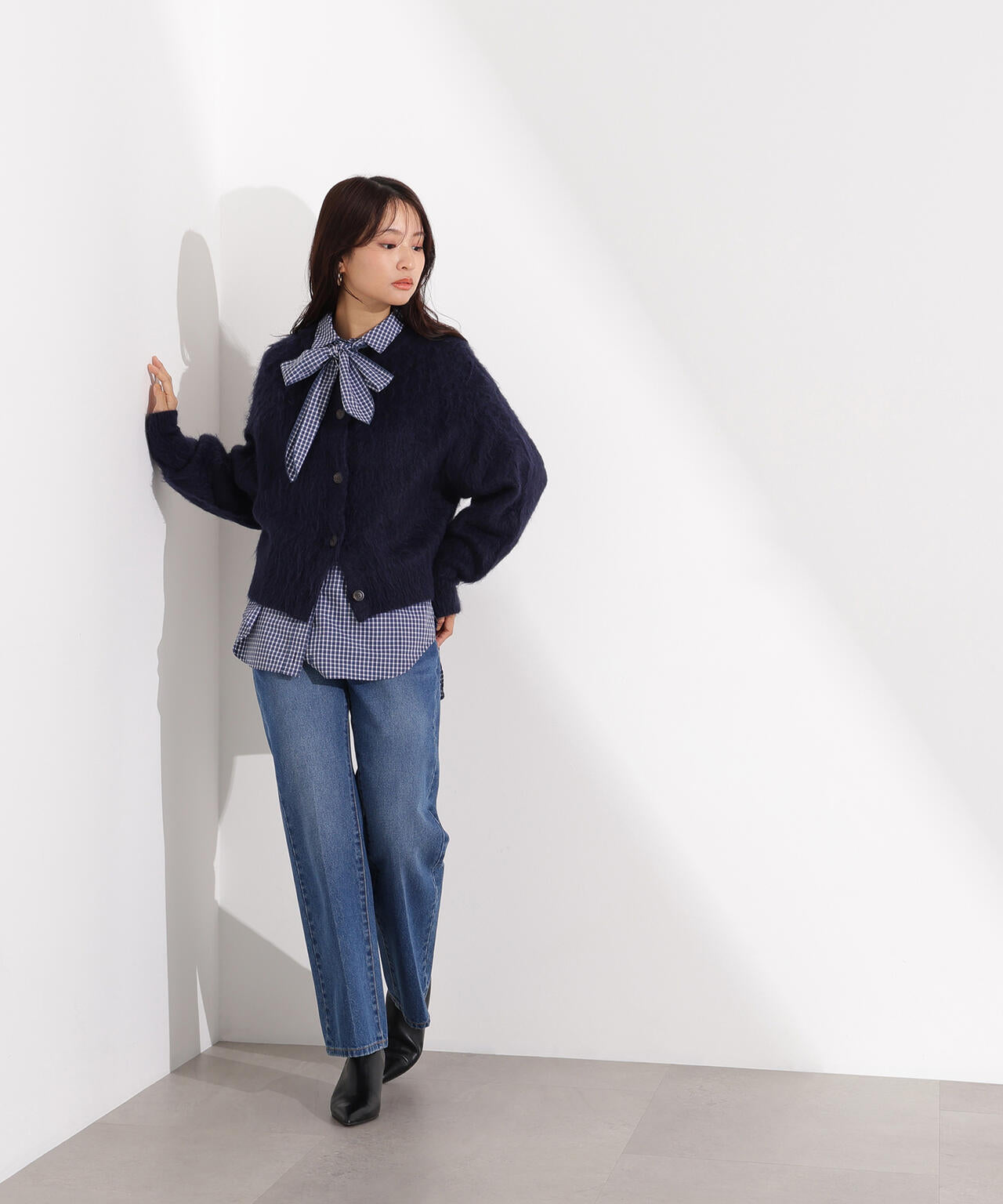 【岸本セシルさん着用】クルーネックフェザーカーディガン