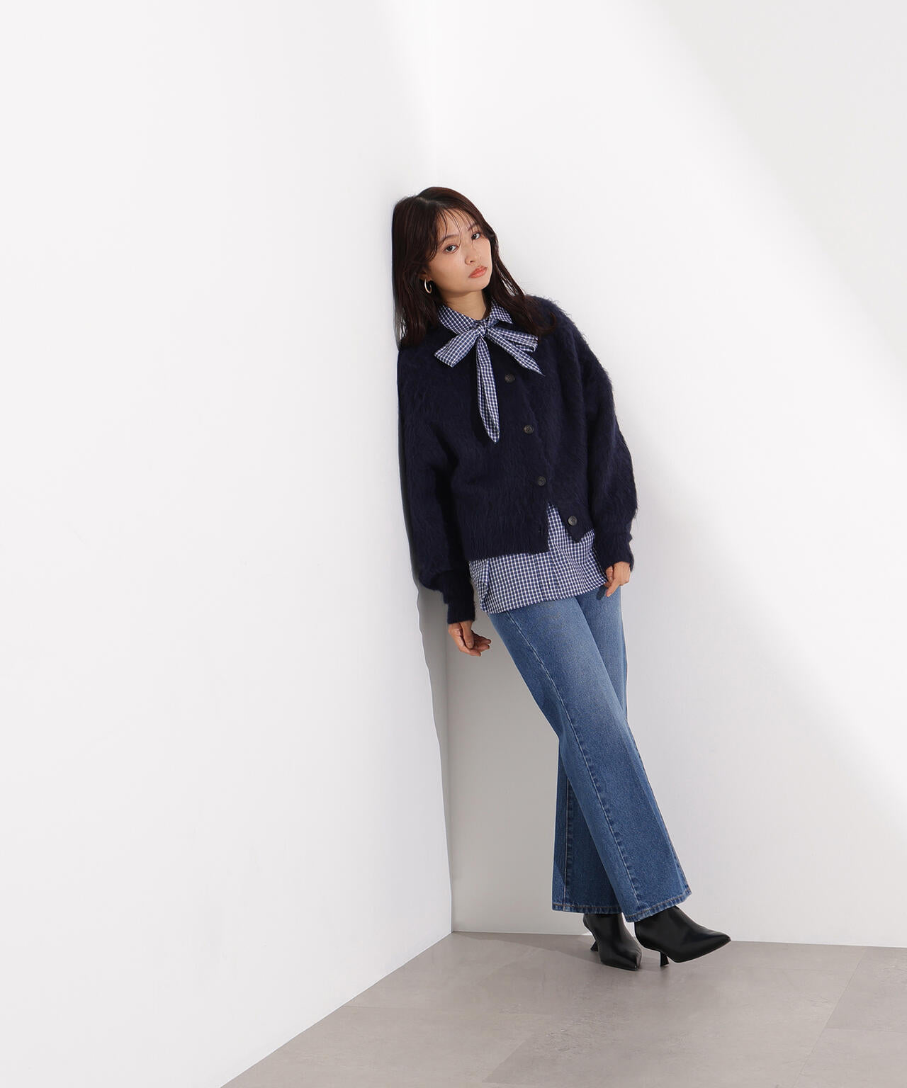 【岸本セシルさん着用】クルーネックフェザーカーディガン