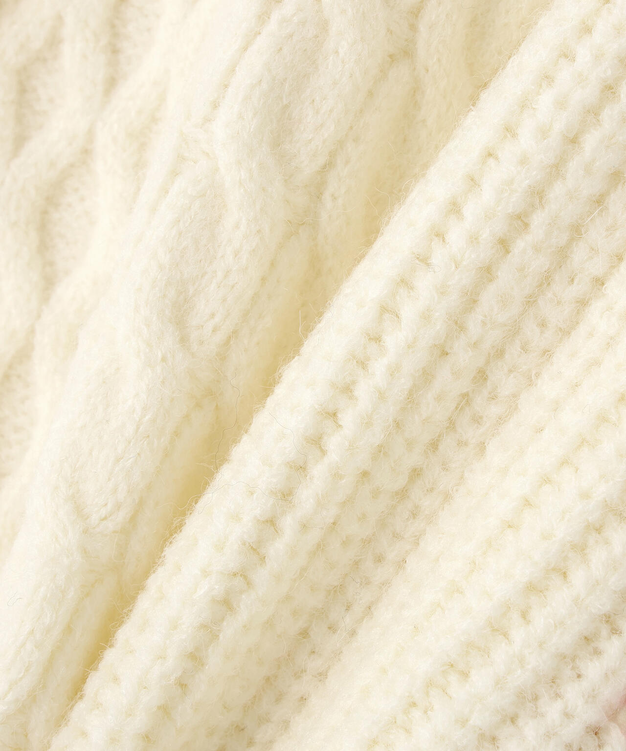 【岸本セシルさん着用】ケーブルステッチカーディガン