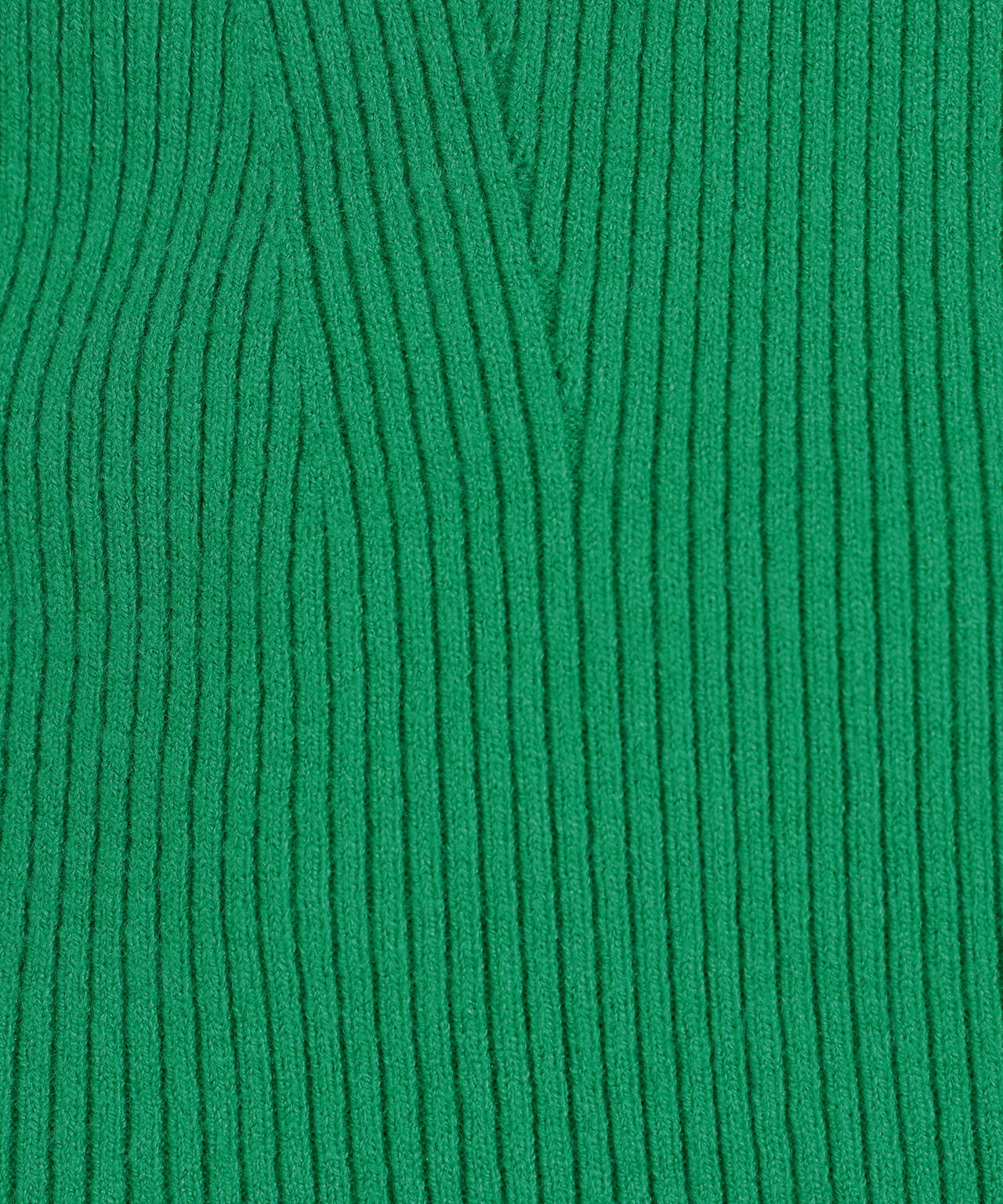 【岸本セシルさん着用】ポロ襟フレアカフスニット