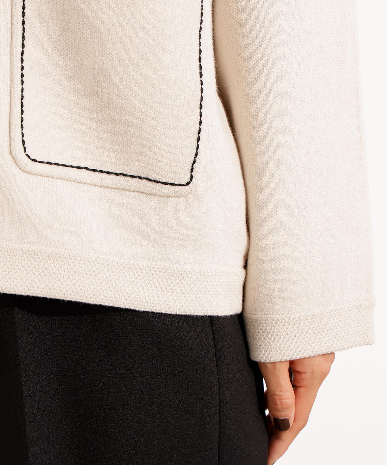 ミドル丈ニットジャケット